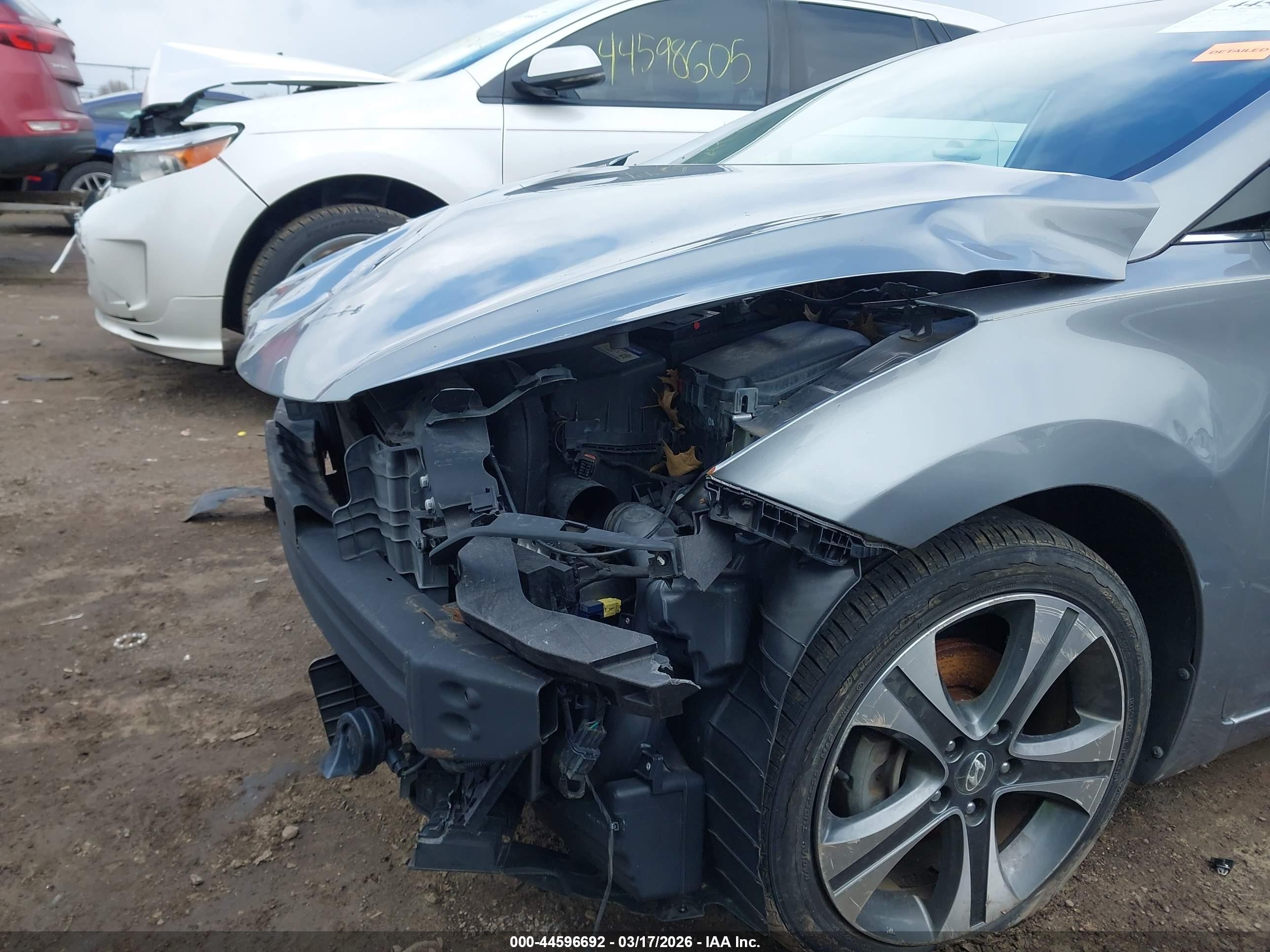 2014 Hyundai Elantra Sport Silver vin: KMHDH4AH2EU167025
