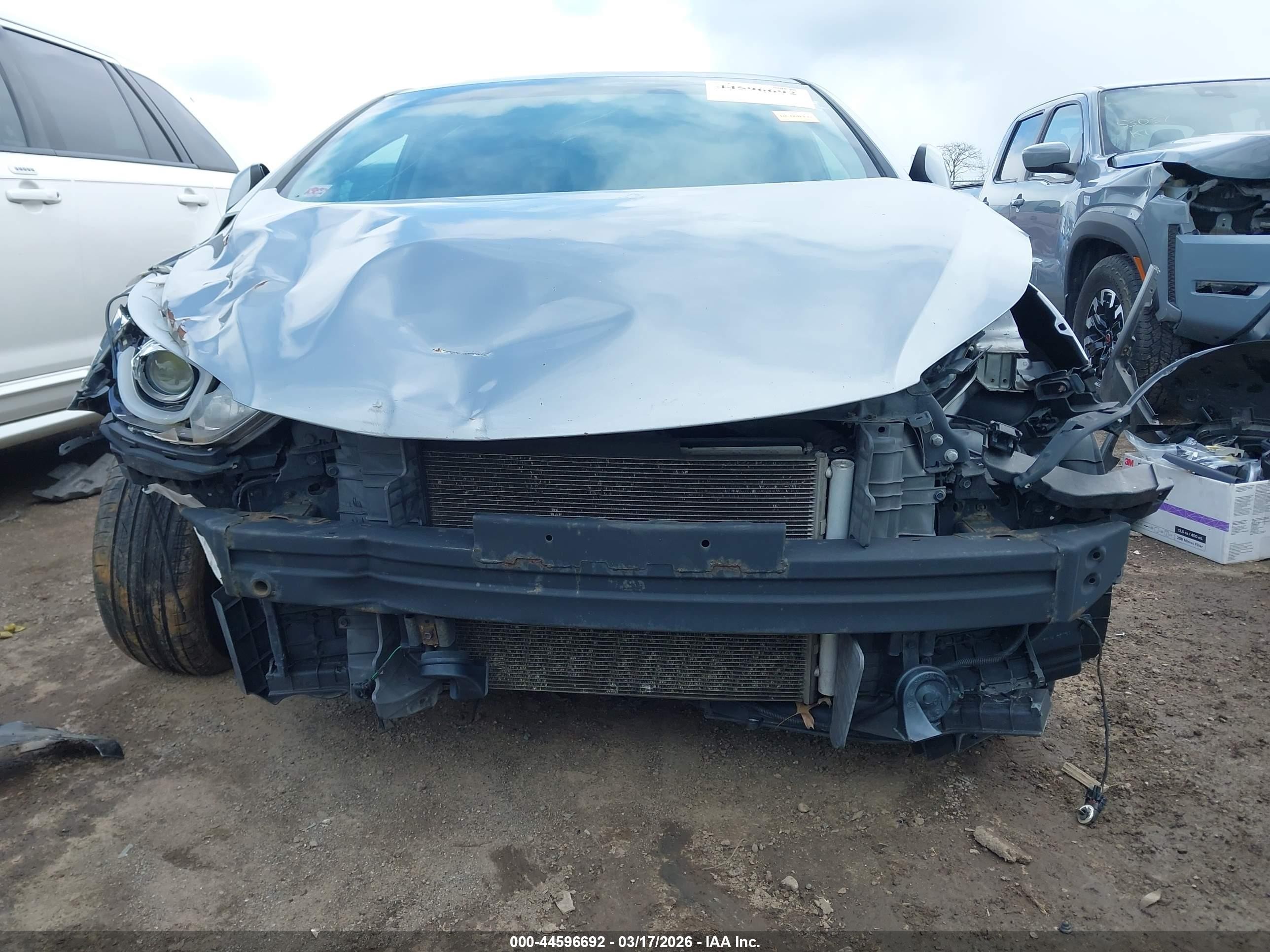 2014 Hyundai Elantra Sport Silver vin: KMHDH4AH2EU167025