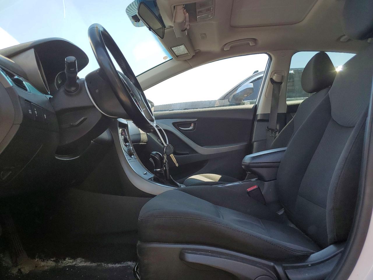 2015 Hyundai Elantra Белый vin: KMHDH4AH6FU418405
