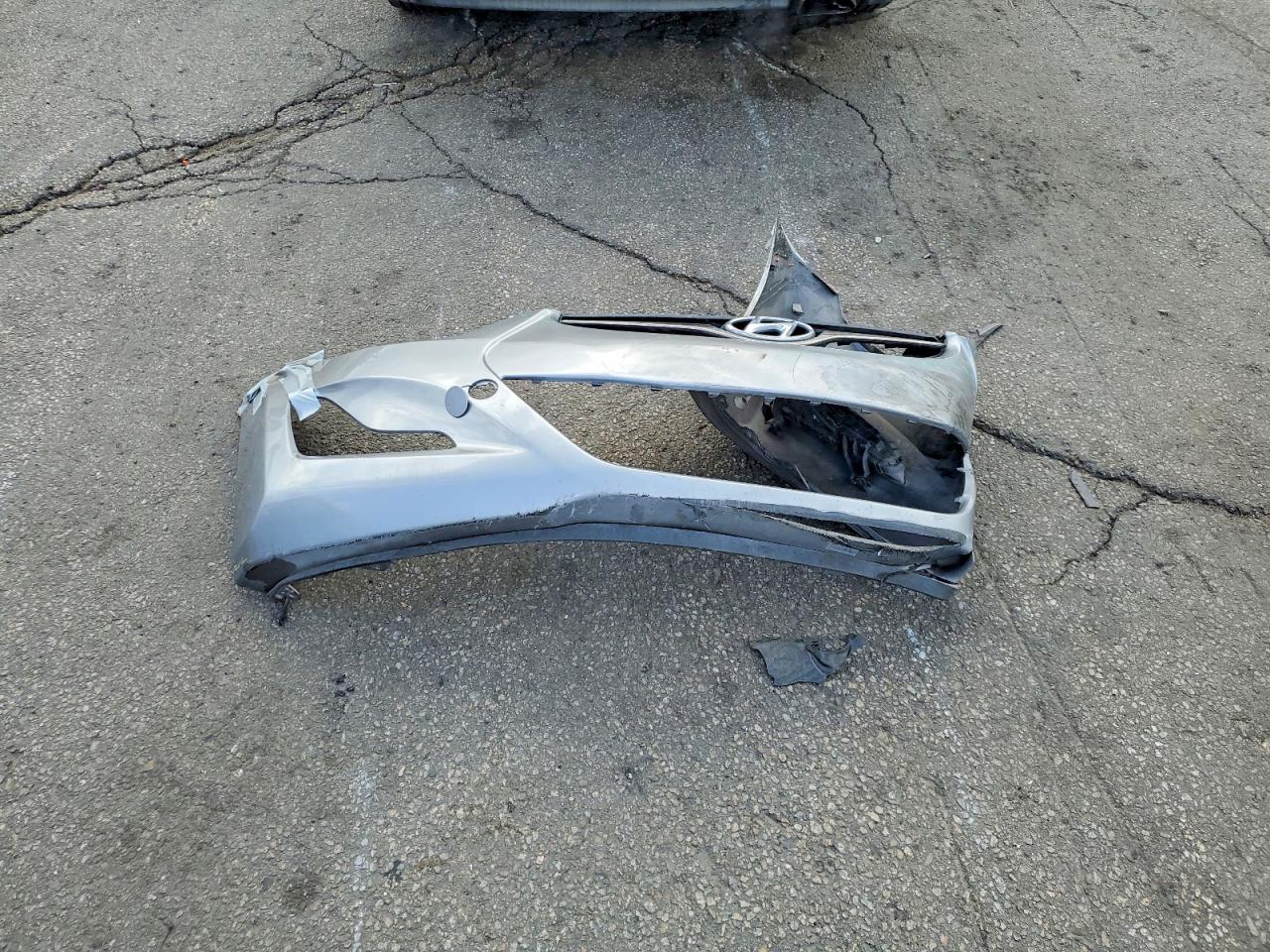 2014 Hyundai Elantra Sport Silver vin: KMHDH4AH8EU060660