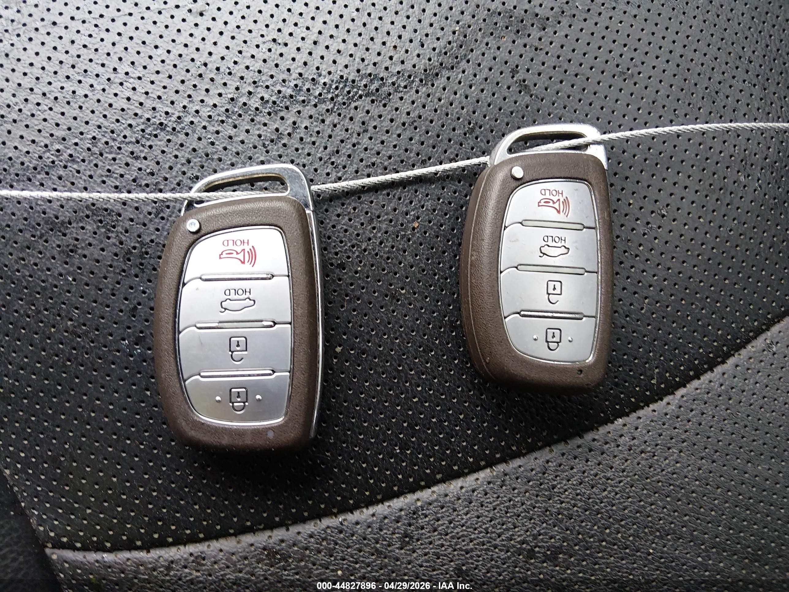 2014 Hyundai Elantra Sport Silver vin: KMHDH4AH9EU150464