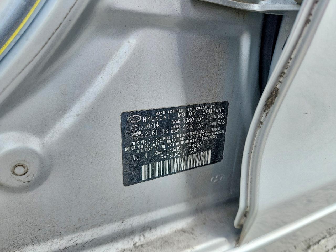 2015 Hyundai Elantra Gls(middle) Silver vin: KMHDH4AH9FU358295