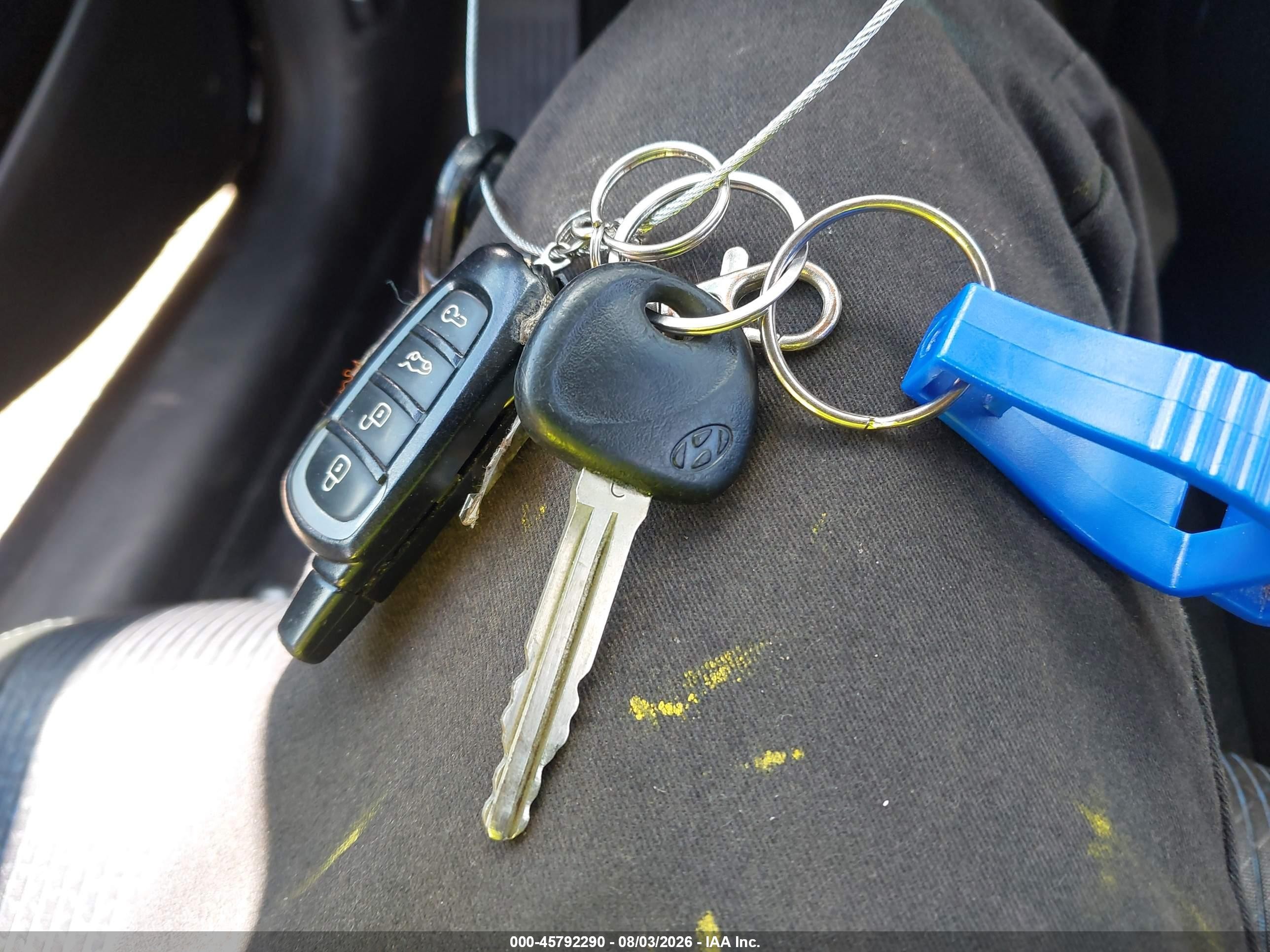 2013 Hyundai Elantra Gs Blue vin: KMHDH6AE0DU020072