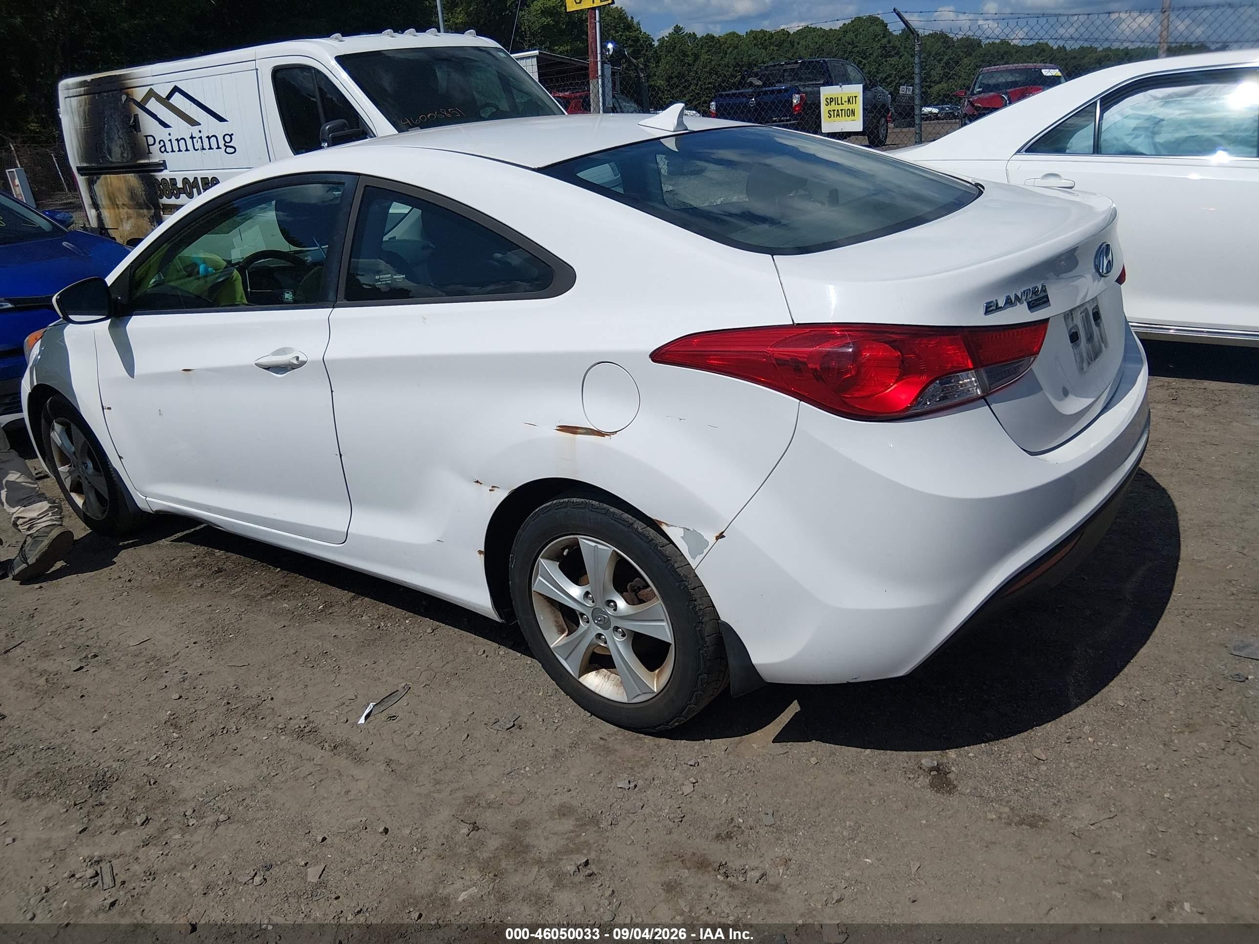 2013 Hyundai Elantra Gs Белый vin: KMHDH6AE0DU020461