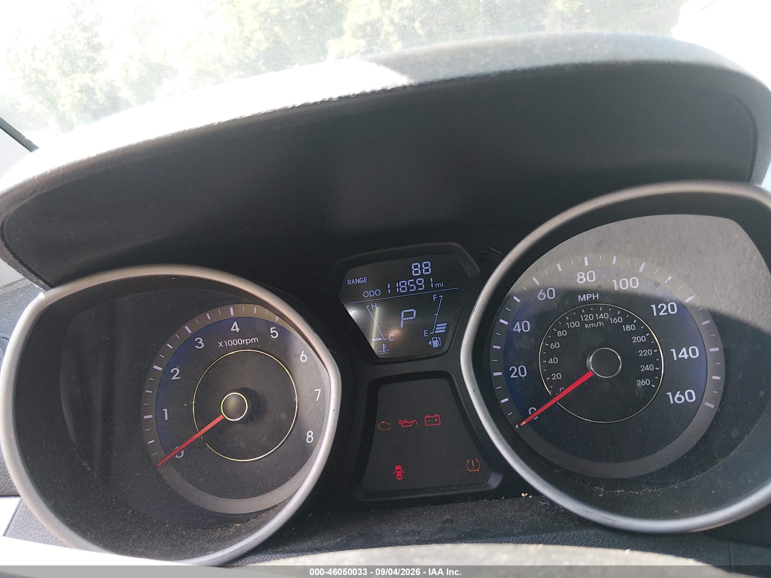 2013 Hyundai Elantra Gs Белый vin: KMHDH6AE0DU020461