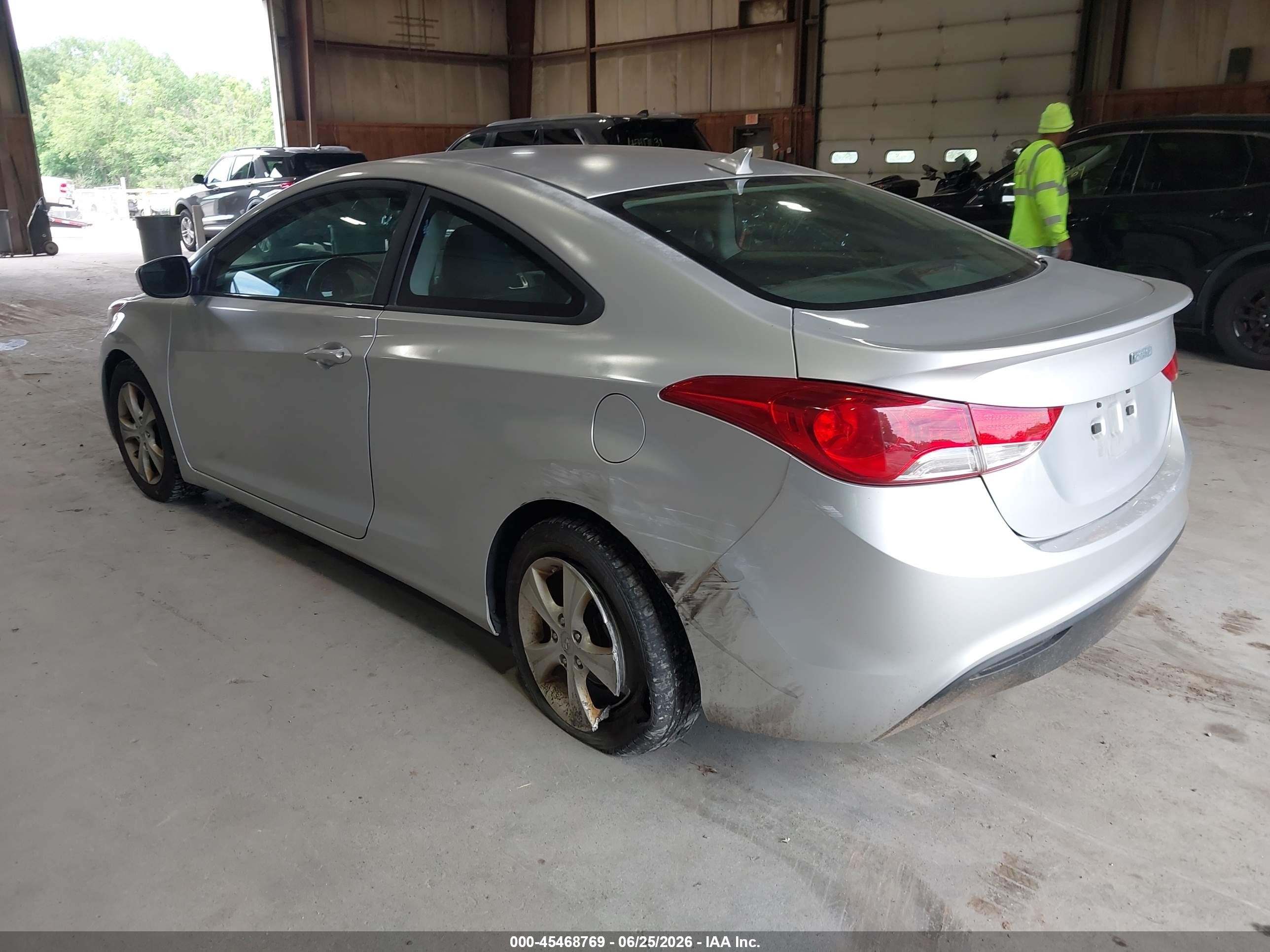 2013 Hyundai Elantra Gs Silver vin: KMHDH6AE2DU005234
