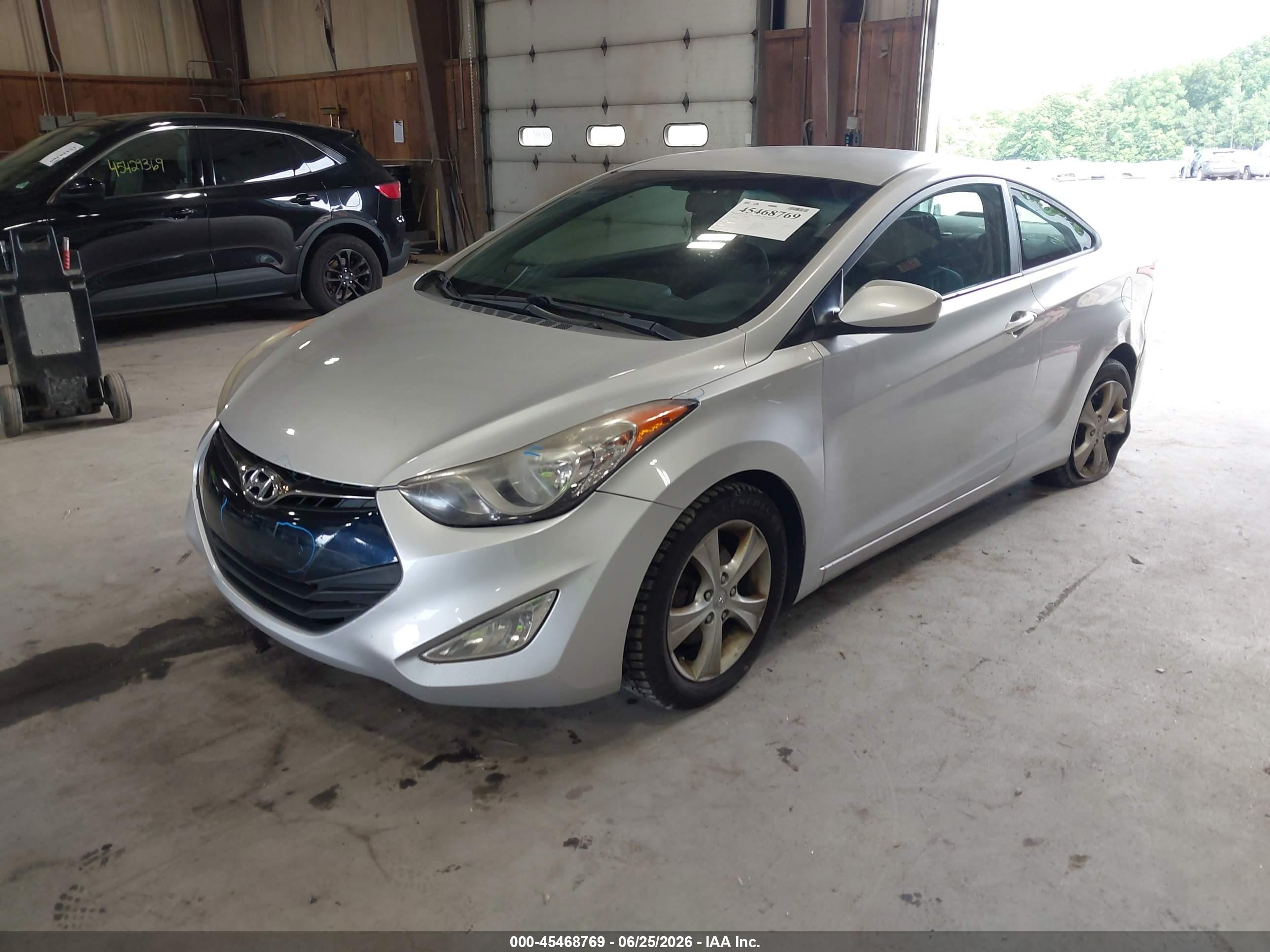 2013 Hyundai Elantra Gs Silver vin: KMHDH6AE2DU005234