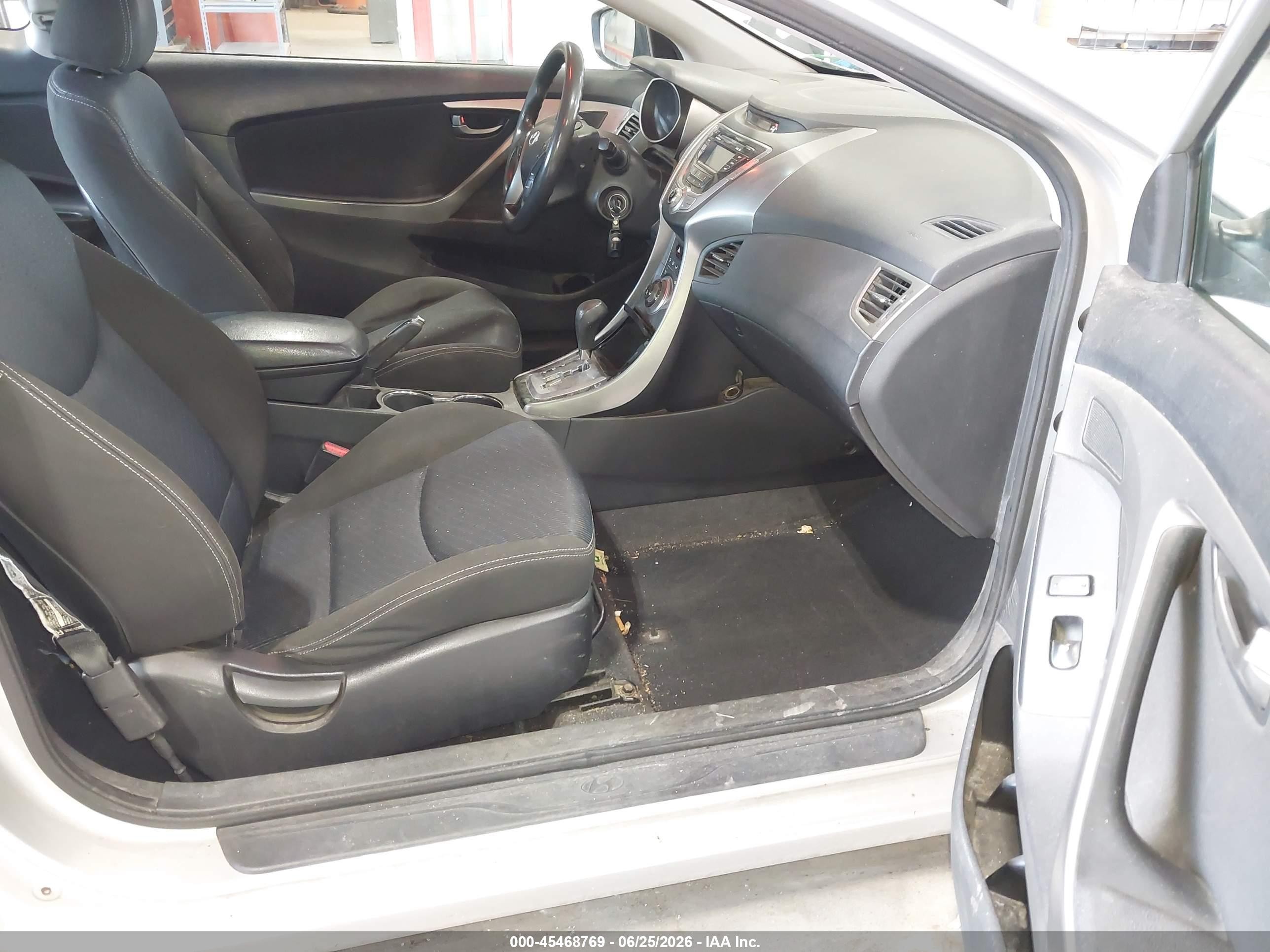 2013 Hyundai Elantra Gs Silver vin: KMHDH6AE2DU005234