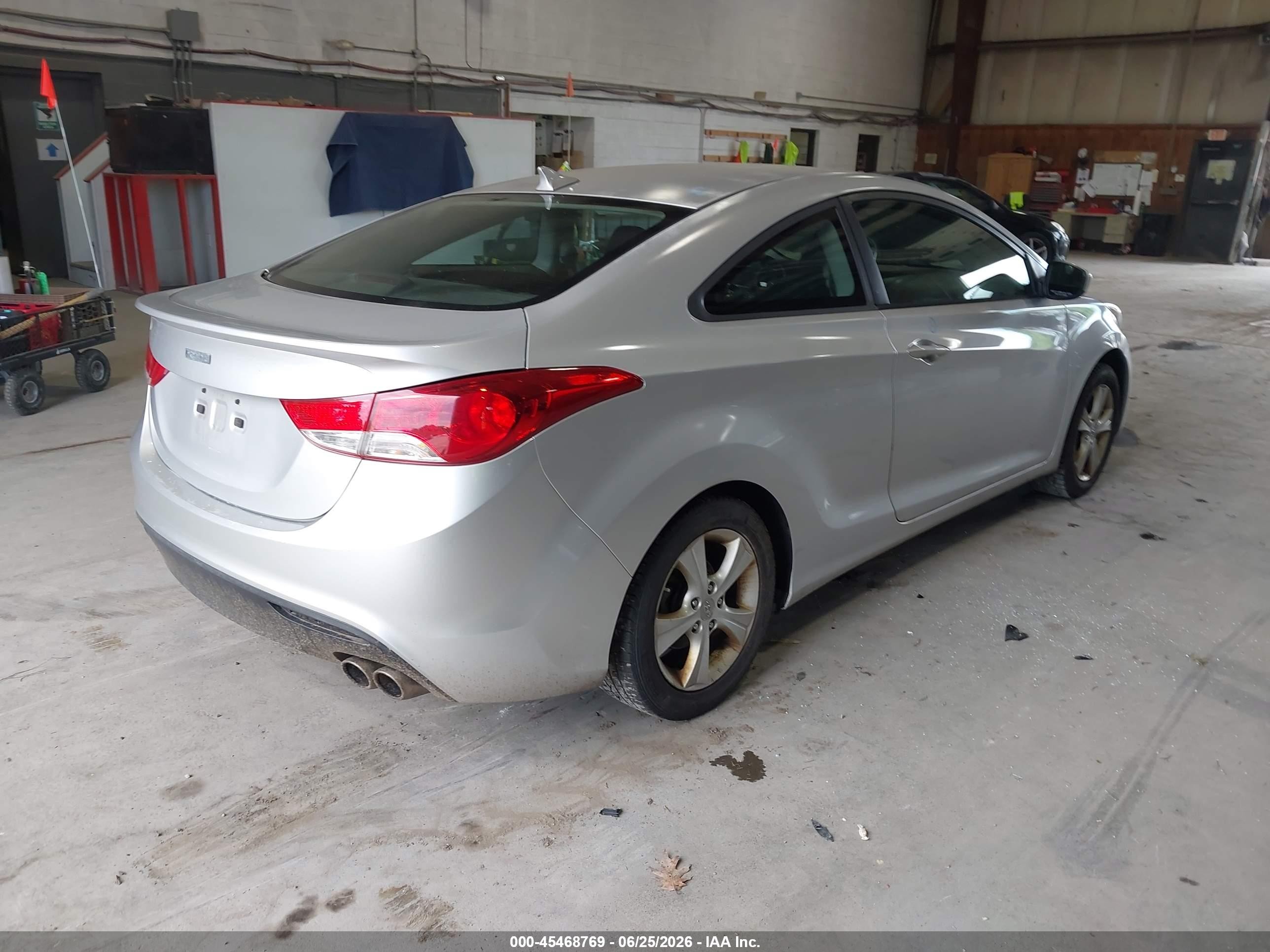 2013 Hyundai Elantra Gs Silver vin: KMHDH6AE2DU005234