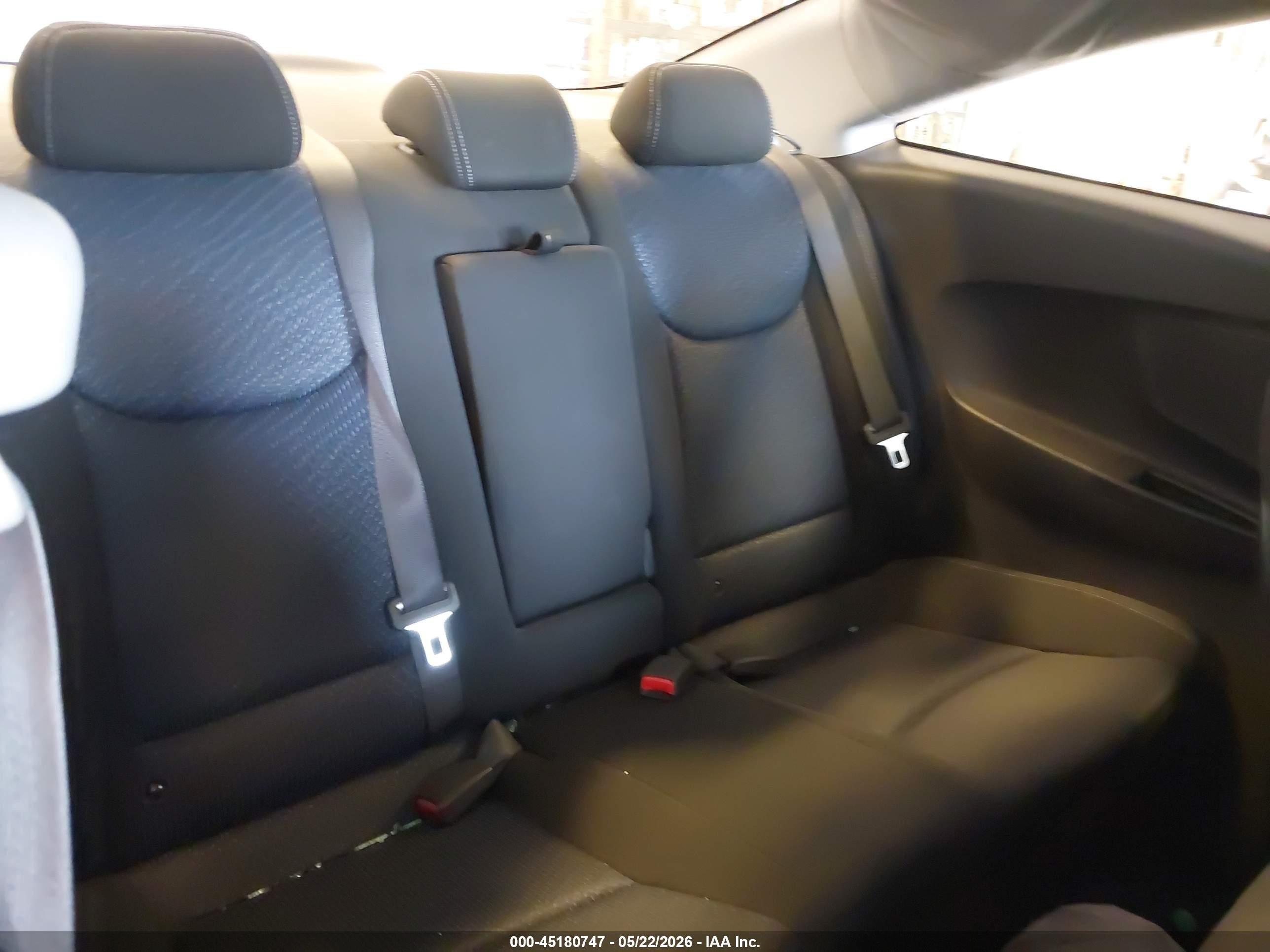 2013 Hyundai Elantra Gs Blue vin: KMHDH6AE2DU008599