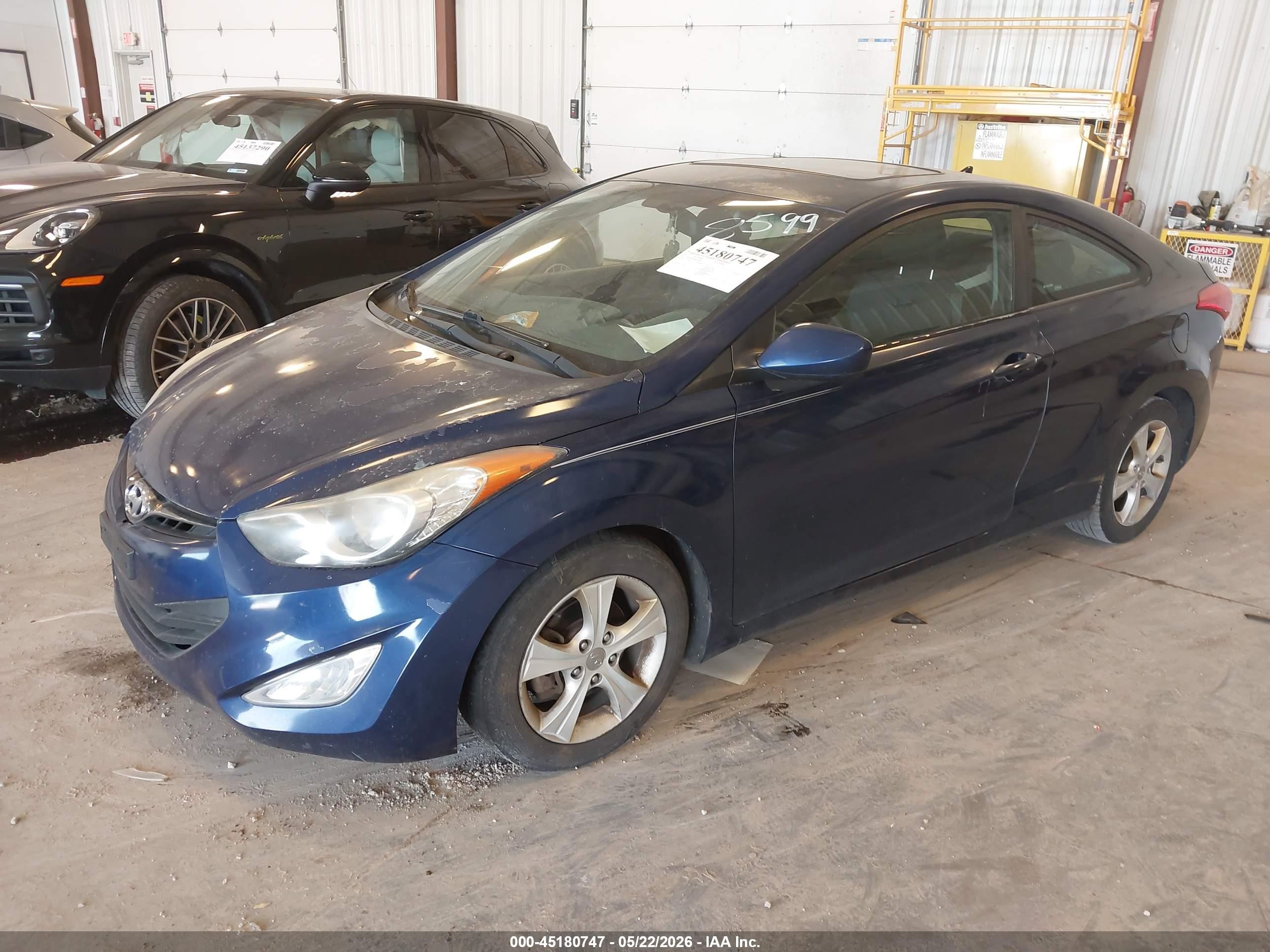 2013 Hyundai Elantra Gs Blue vin: KMHDH6AE2DU008599