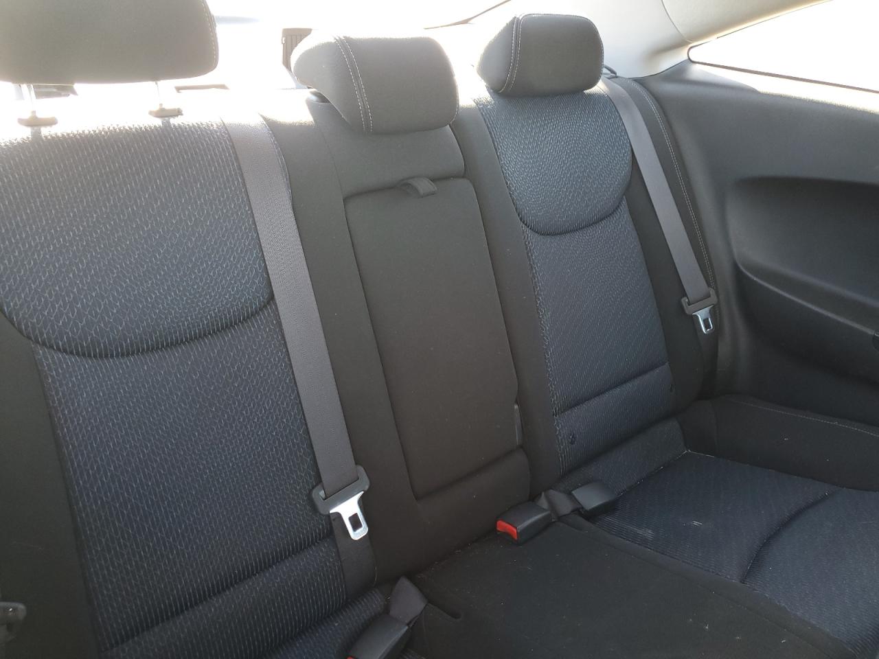 2013 Hyundai Elantra Coupe Gs Silver vin: KMHDH6AE2DU020168