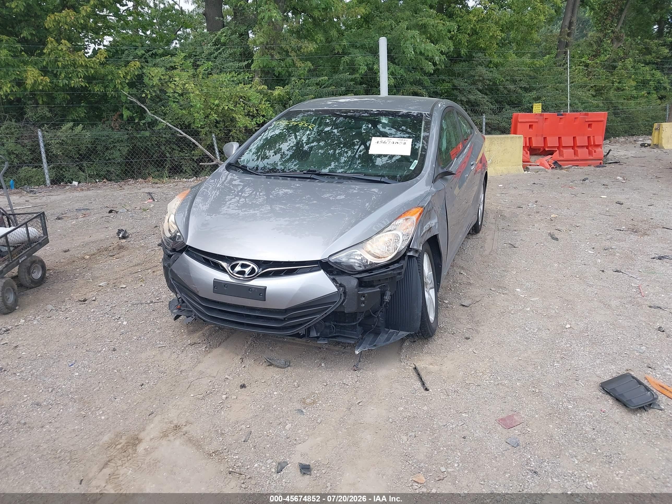 2013 Hyundai Elantra Gs Gray vin: KMHDH6AE2DU022602