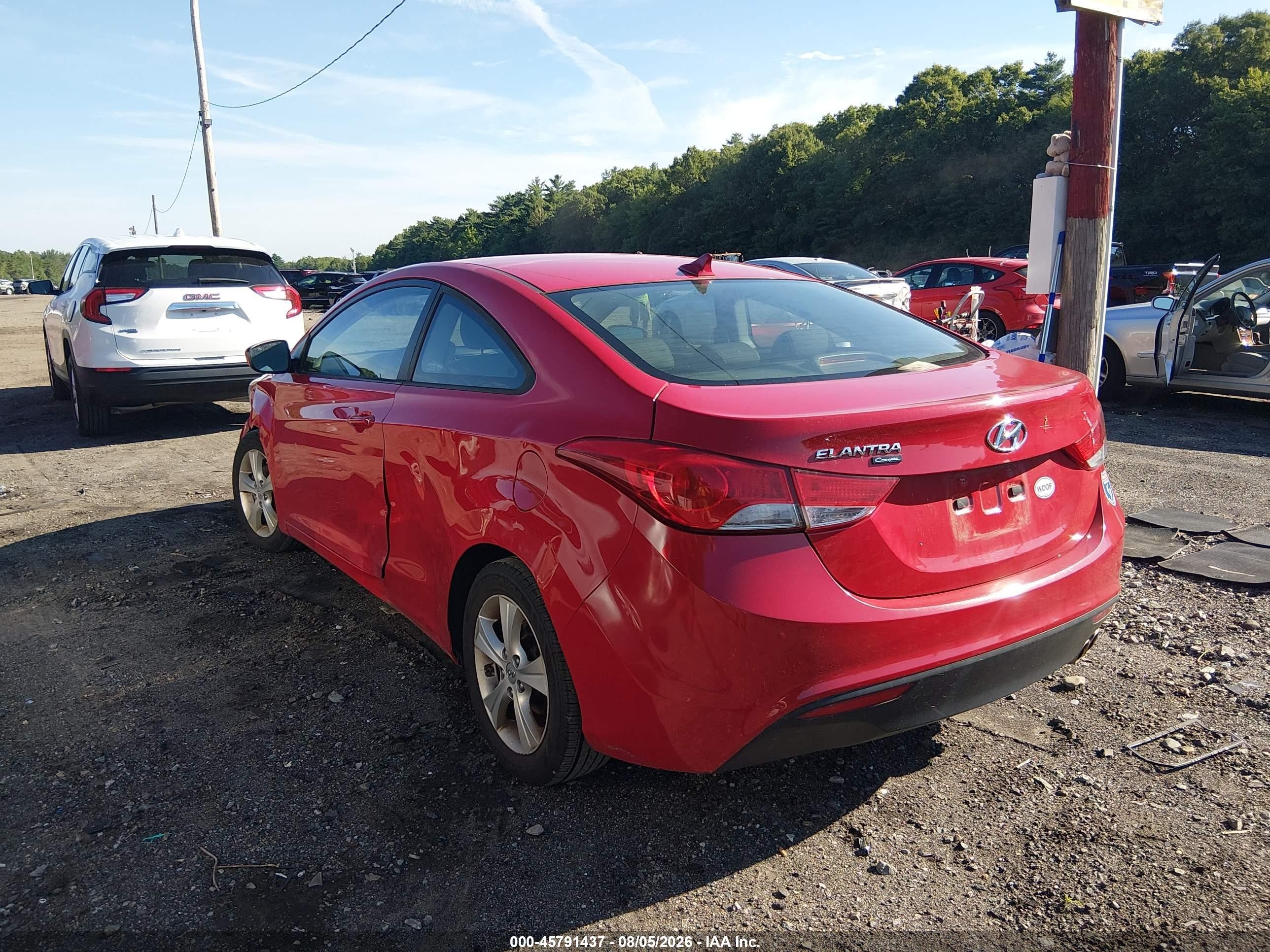 2013 Hyundai Elantra Gs Красный vin: KMHDH6AE3DU006022