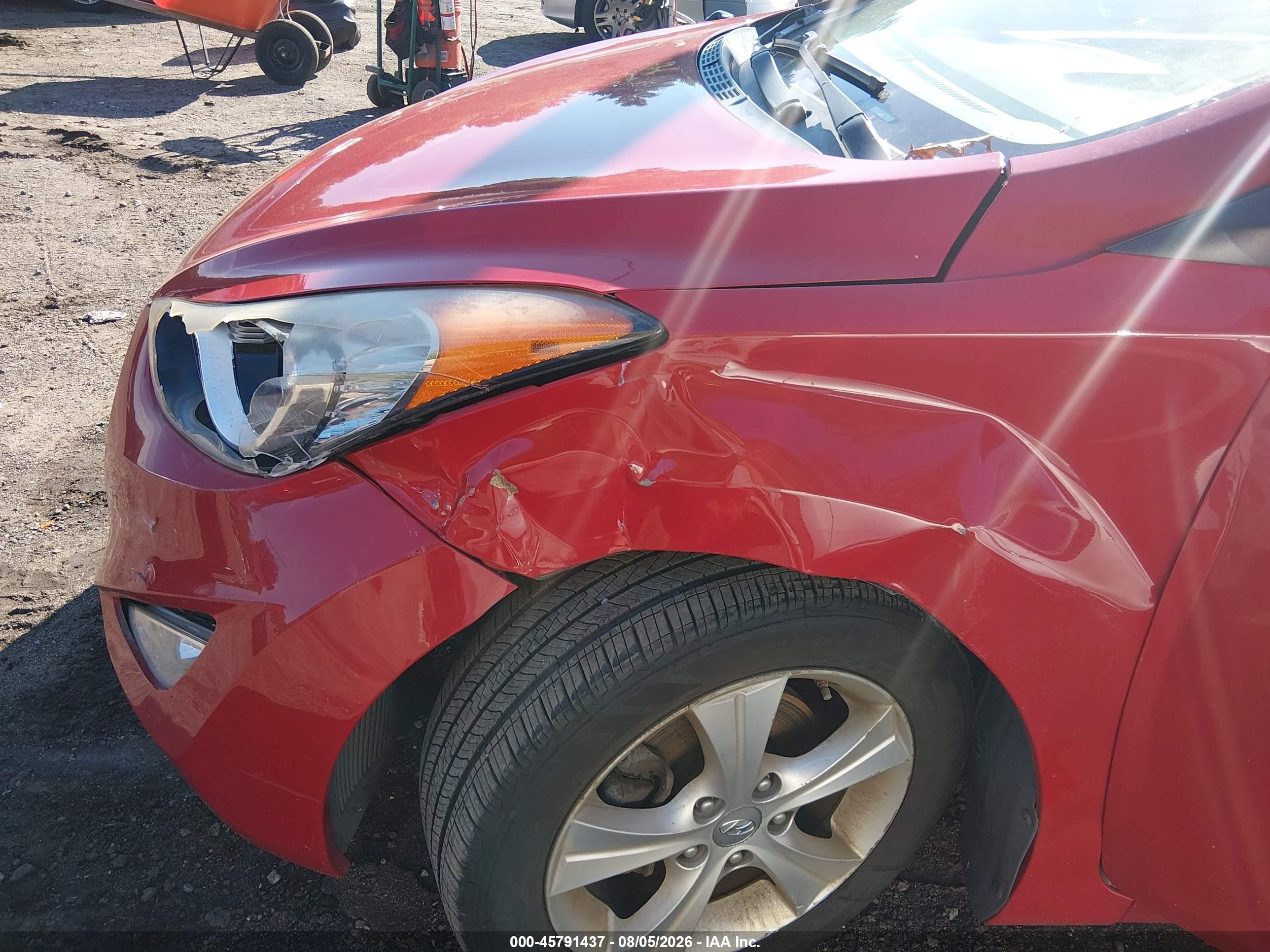 2013 Hyundai Elantra Gs Красный vin: KMHDH6AE3DU006022