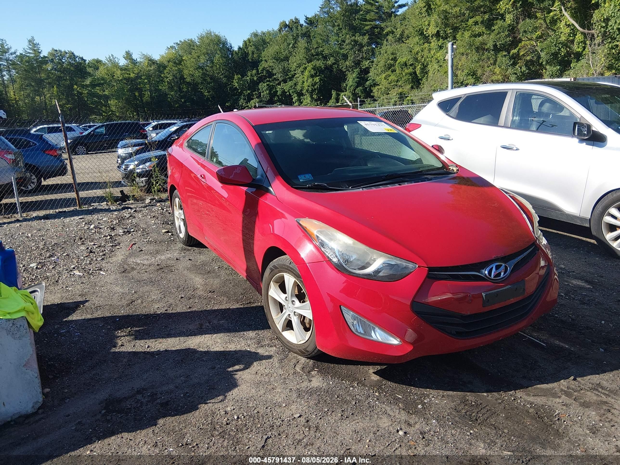 2013 Hyundai Elantra Gs Красный vin: KMHDH6AE3DU006022