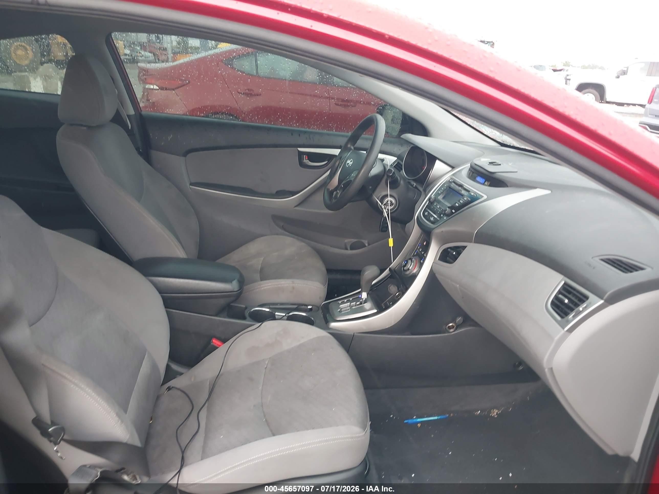 2013 Hyundai Elantra Gs Red vin: KMHDH6AE3DU023239