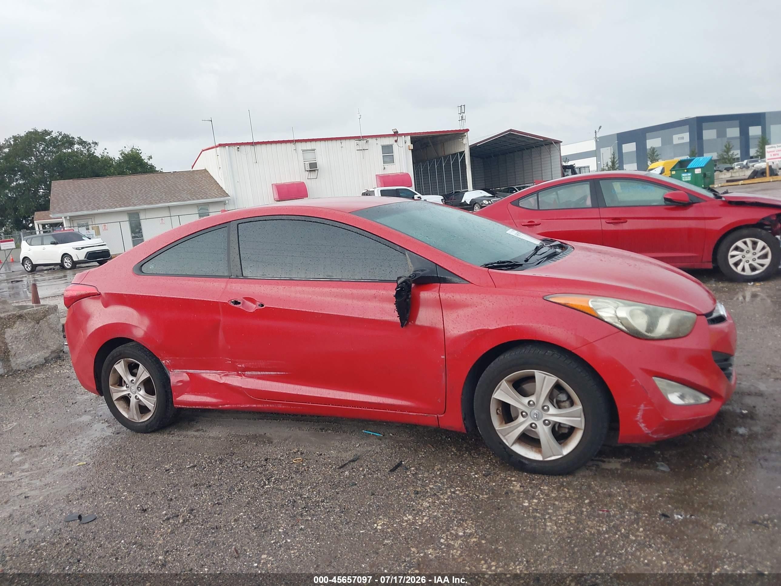 2013 Hyundai Elantra Gs Red vin: KMHDH6AE3DU023239