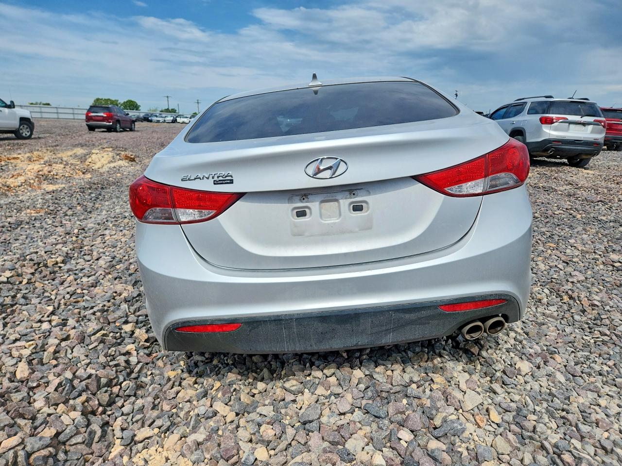 2013 Hyundai Elantra Coupe Gs Silver vin: KMHDH6AE4DU007244