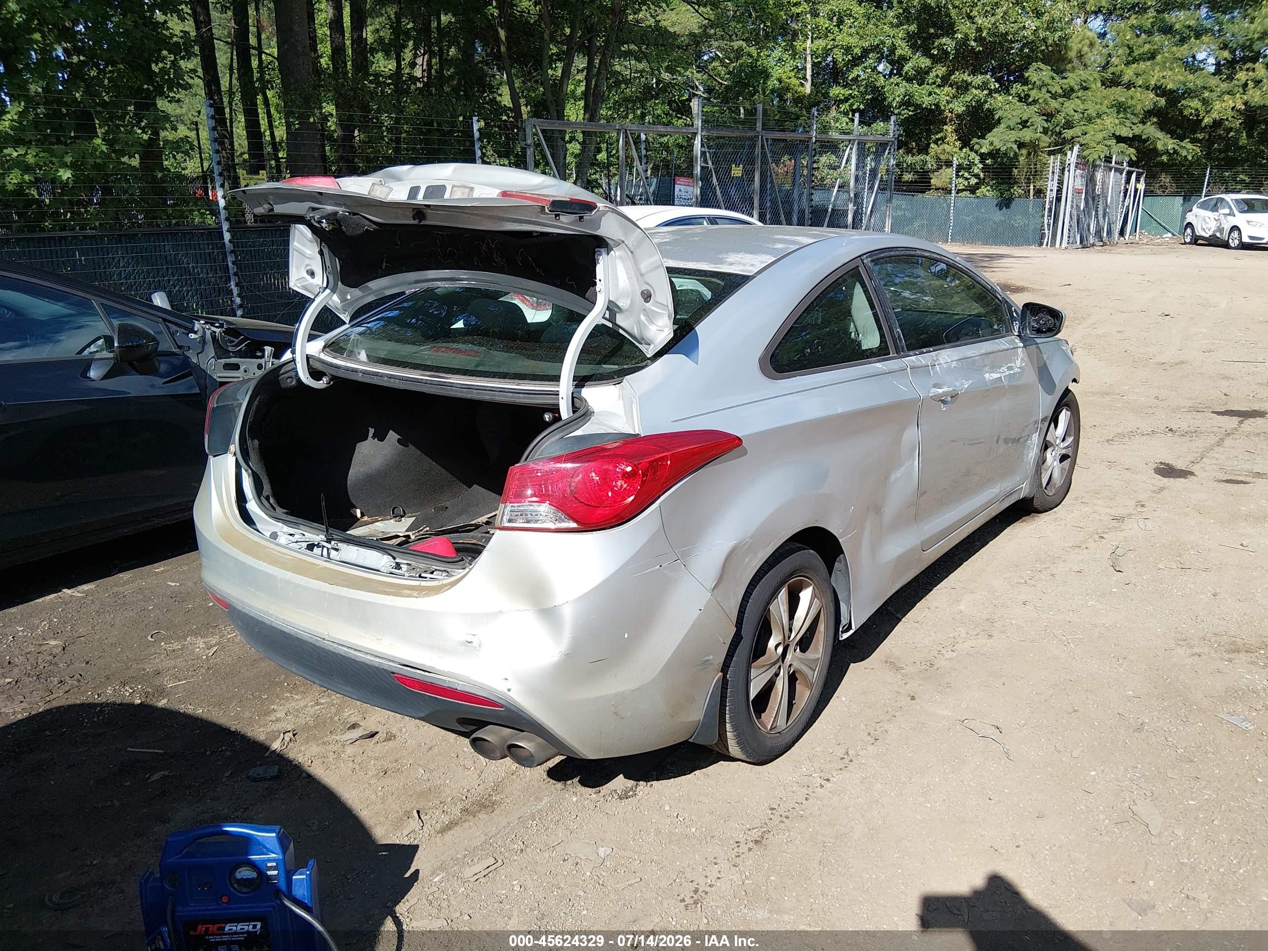 2013 Hyundai Elantra Gs Серебряный vin: KMHDH6AE4DU007681