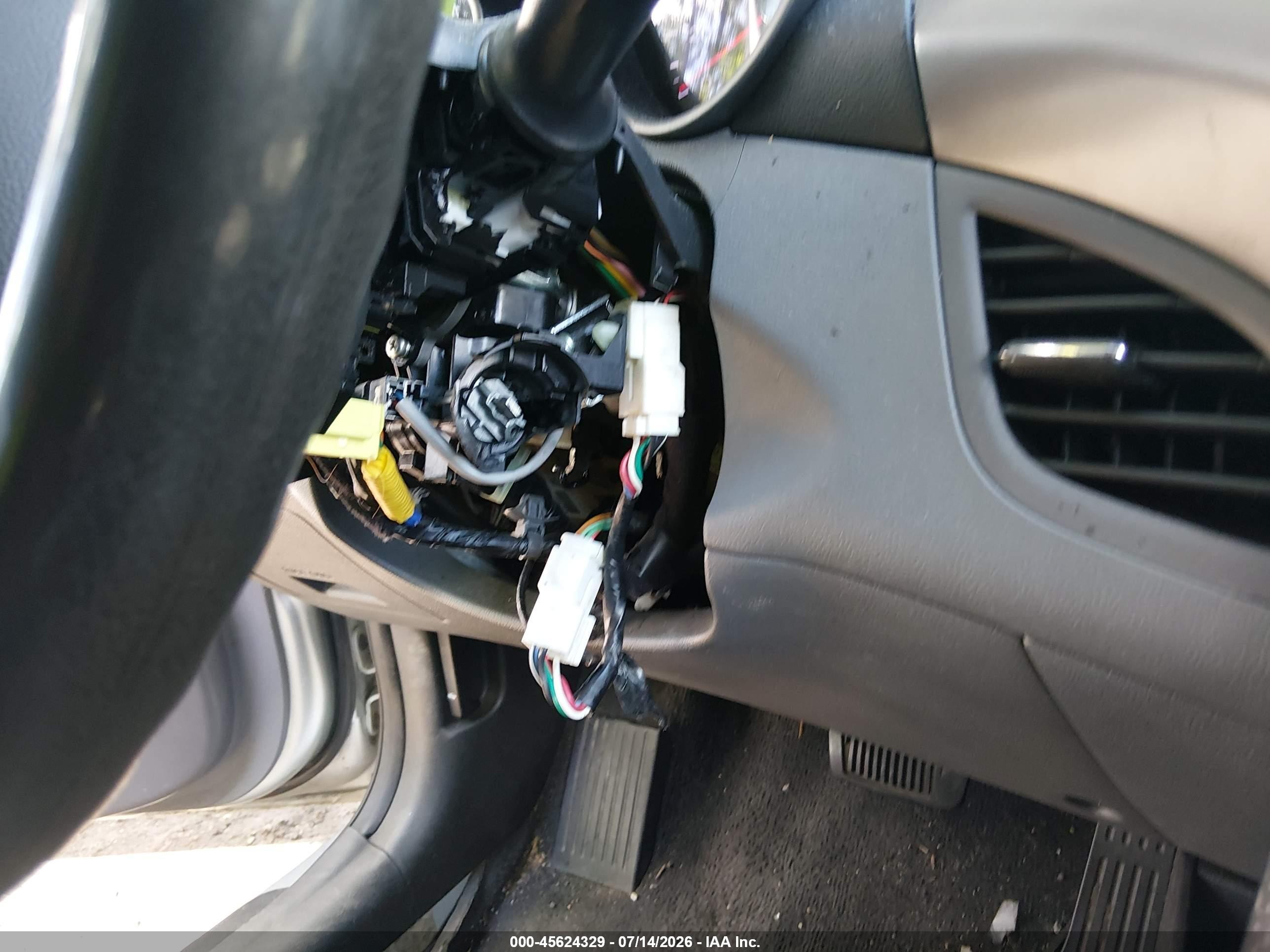 2013 Hyundai Elantra Gs Серебряный vin: KMHDH6AE4DU007681