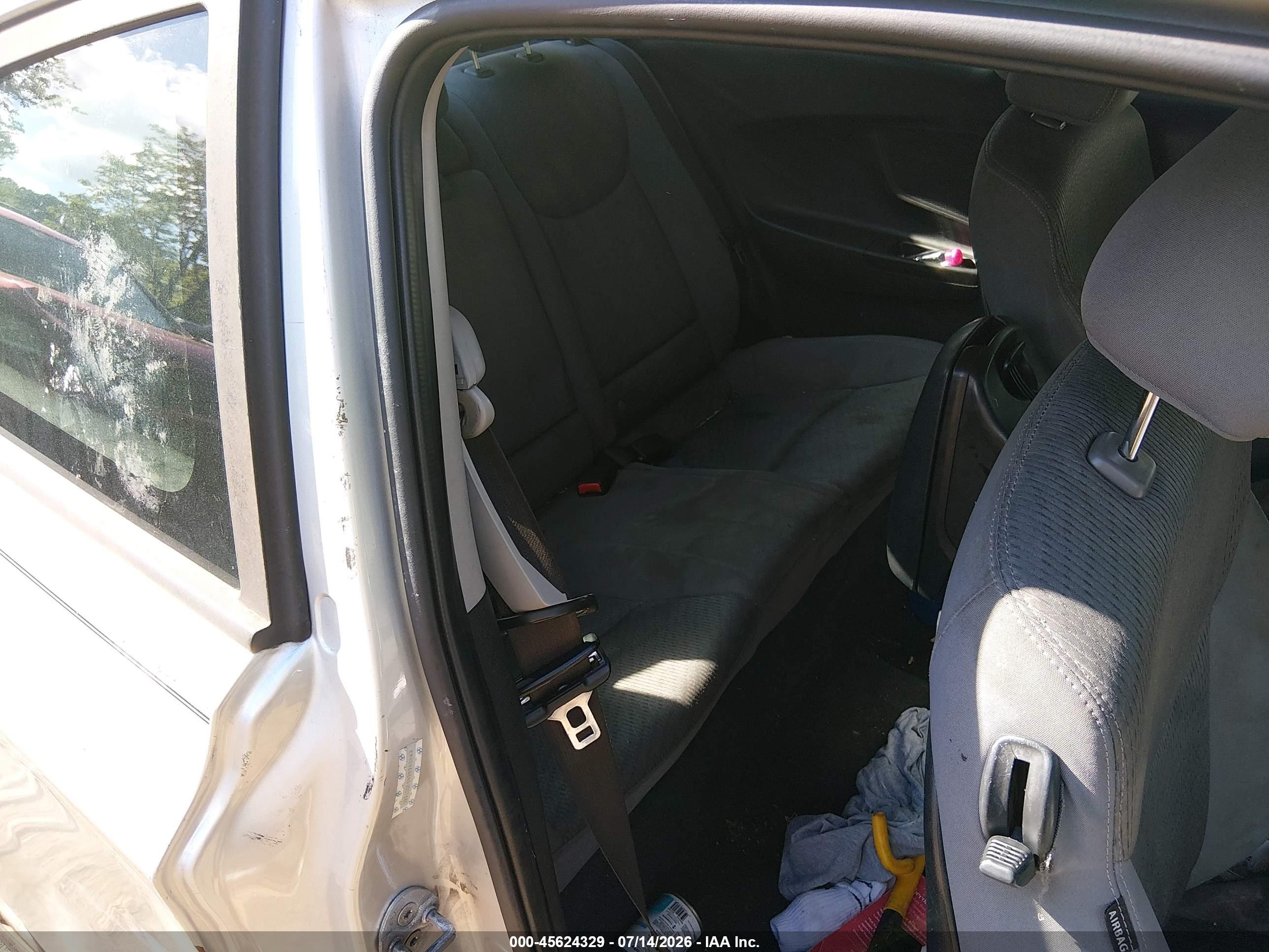 2013 Hyundai Elantra Gs Серебряный vin: KMHDH6AE4DU007681