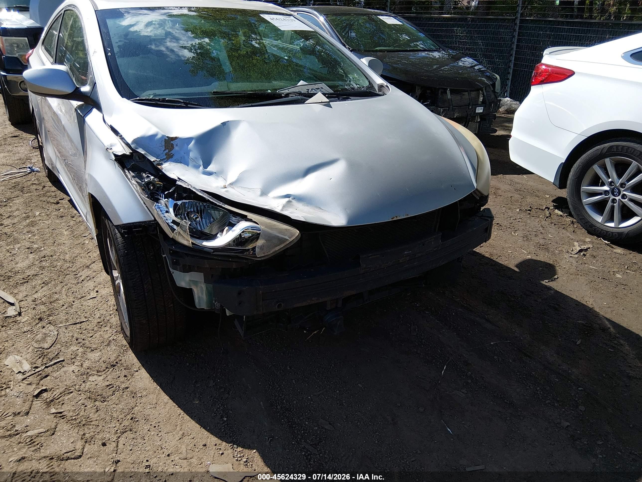 2013 Hyundai Elantra Gs Серебряный vin: KMHDH6AE4DU007681
