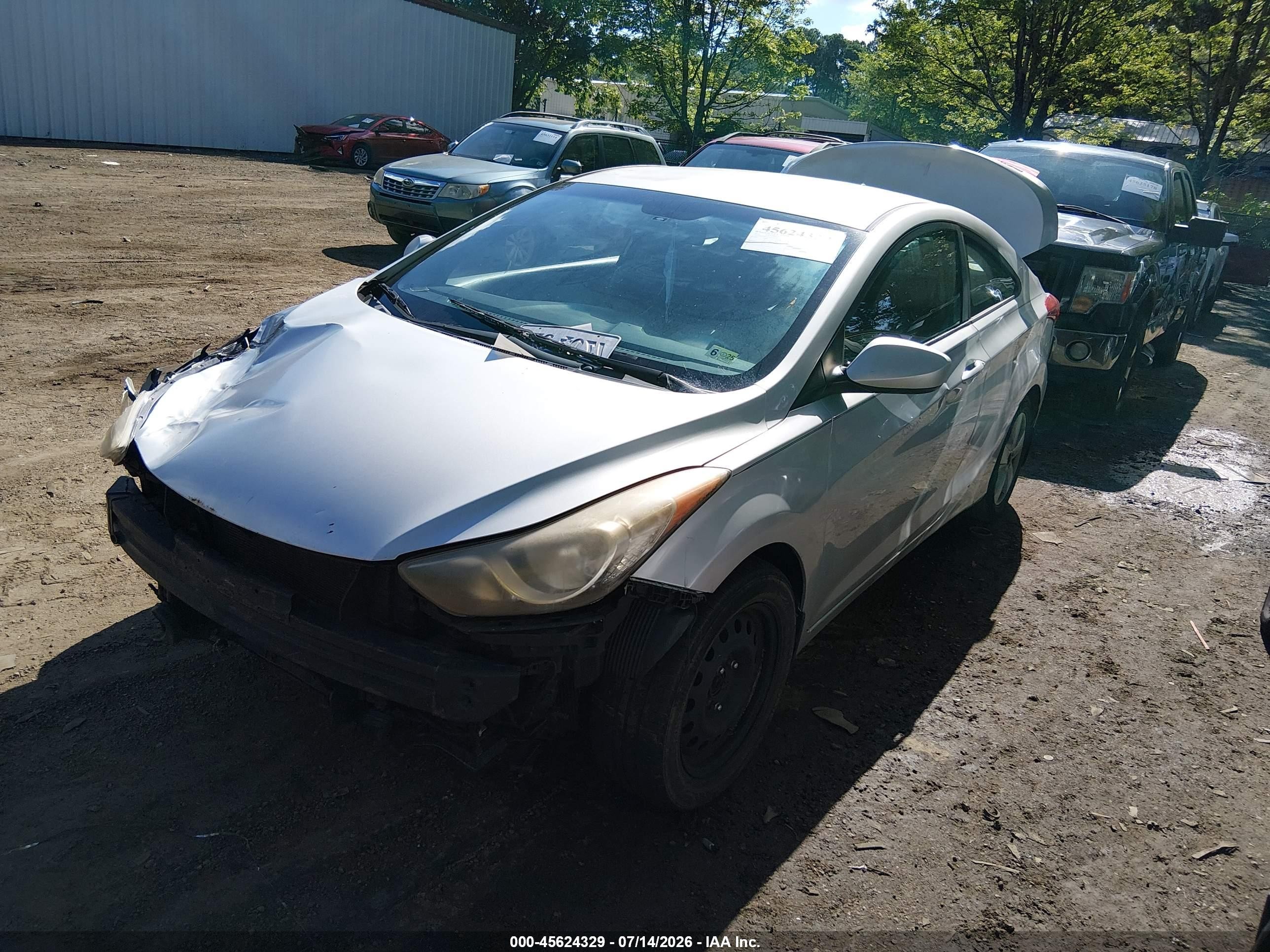 2013 Hyundai Elantra Gs Серебряный vin: KMHDH6AE4DU007681