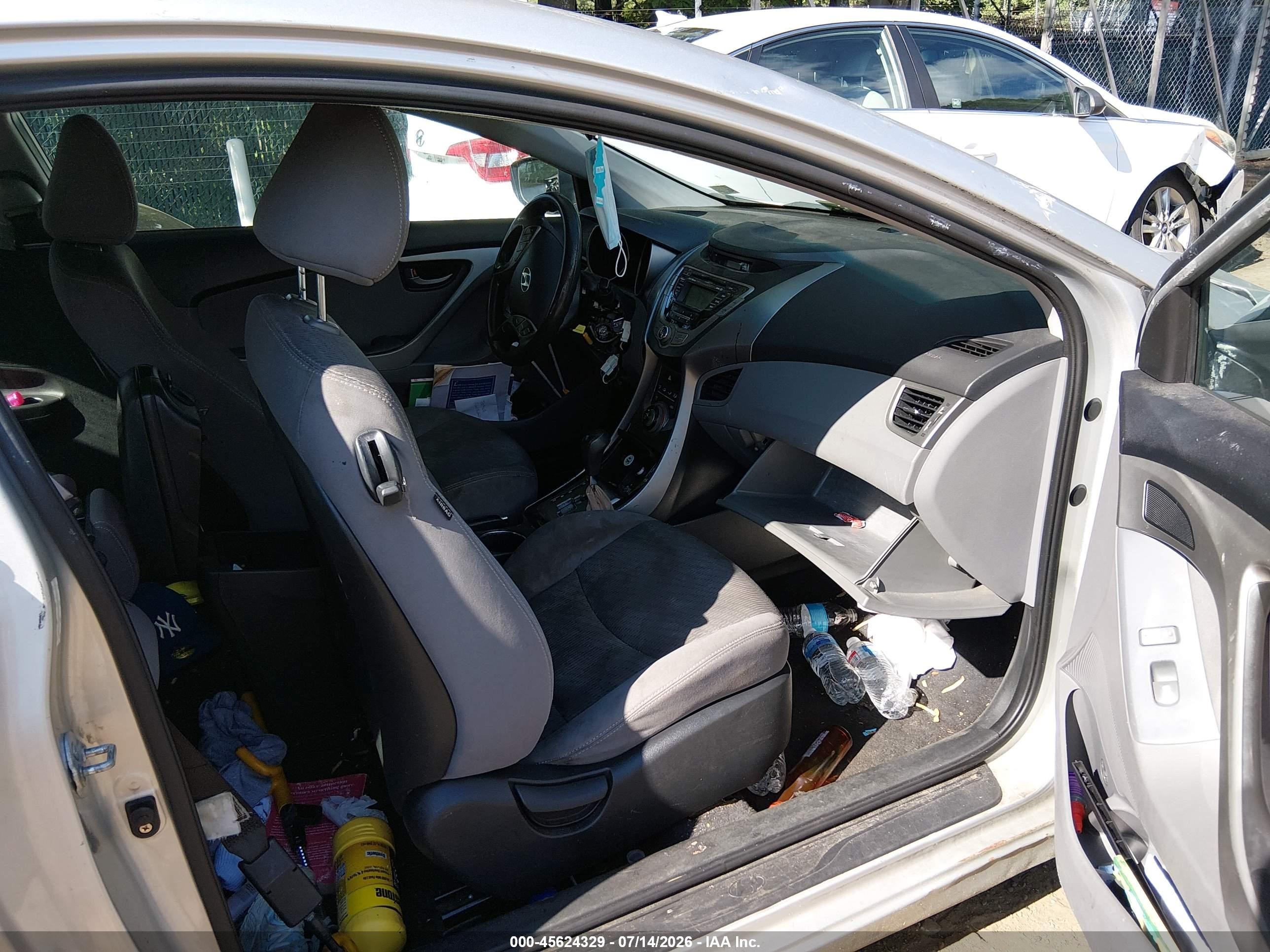 2013 Hyundai Elantra Gs Серебряный vin: KMHDH6AE4DU007681