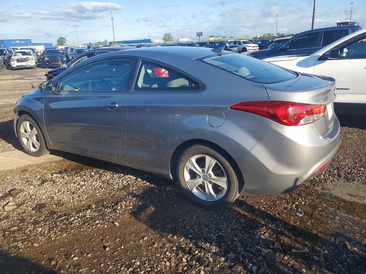 2013 Hyundai Elantra Coupe Gs Silver vin: KMHDH6AE4DU012556