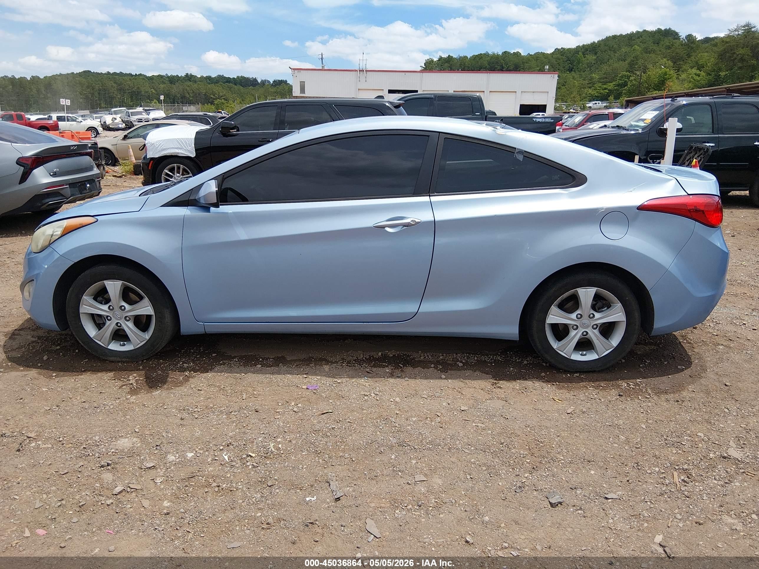 2013 Hyundai Elantra Gs Blue vin: KMHDH6AE4DU016462