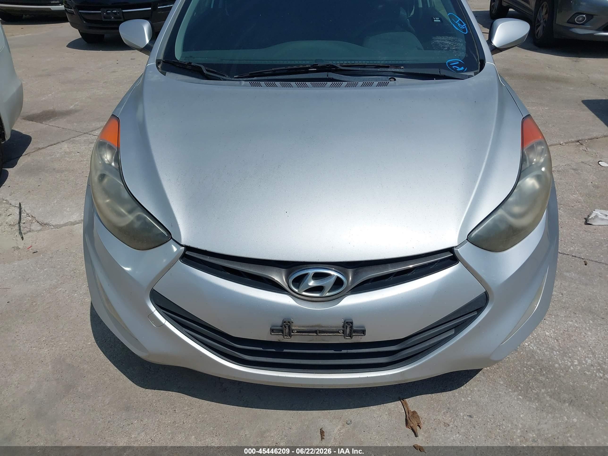 2013 Hyundai Elantra Gs Silver vin: KMHDH6AE4DU018518