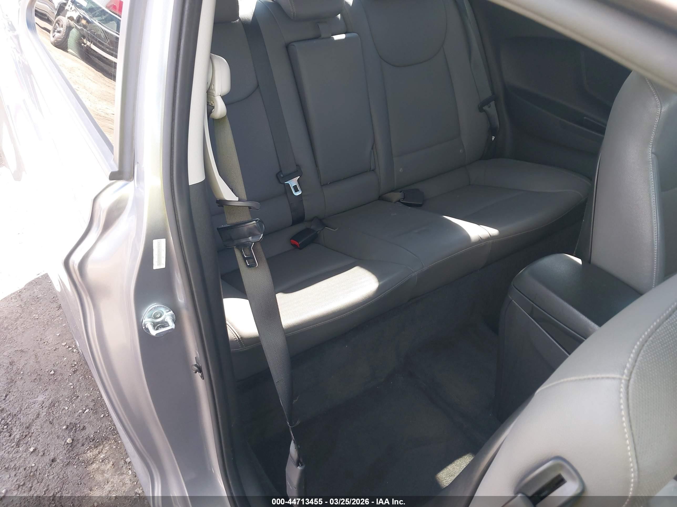 2013 Hyundai Elantra Se Gray vin: KMHDH6AE5DU005373