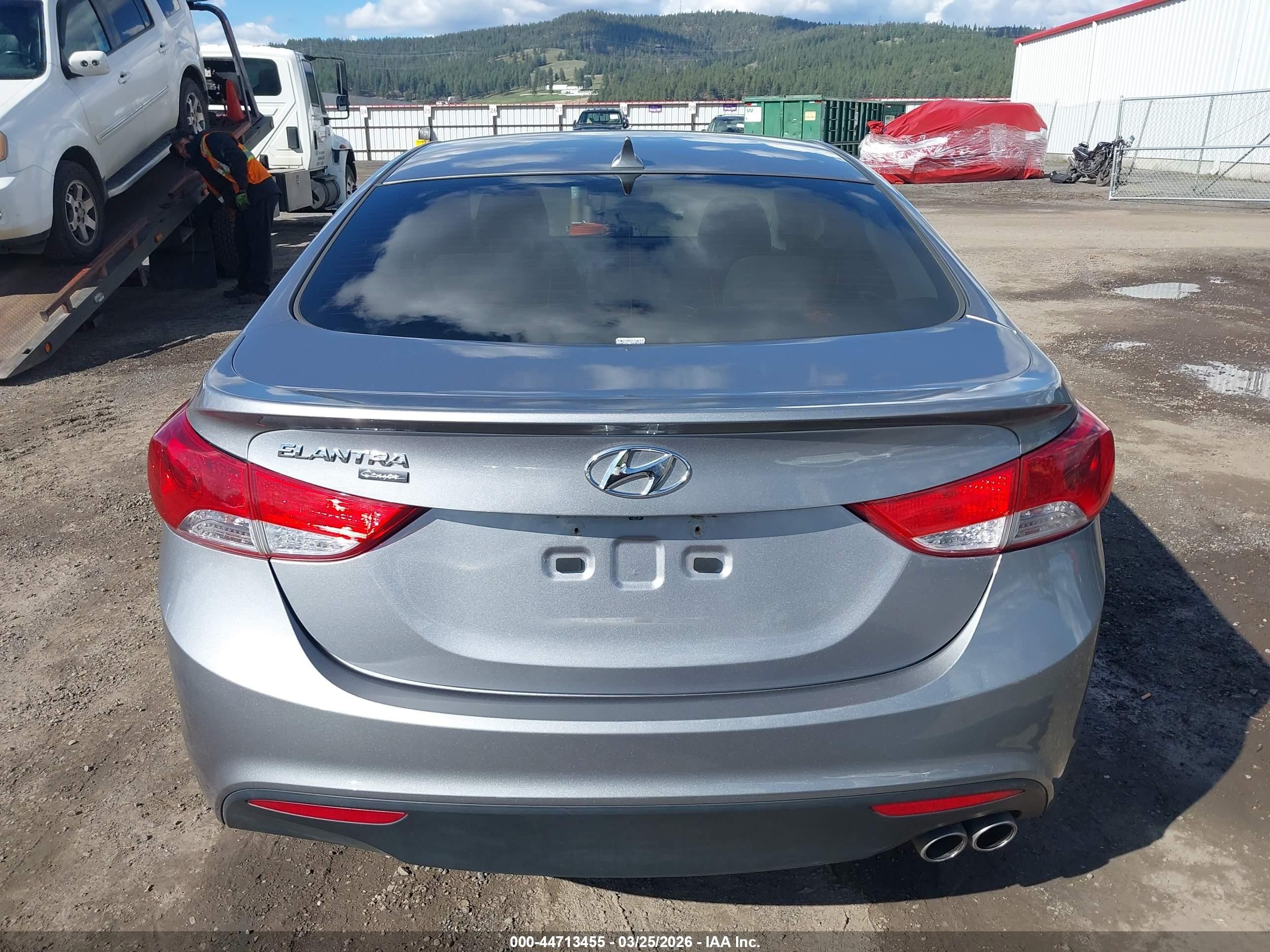 2013 Hyundai Elantra Se Gray vin: KMHDH6AE5DU005373