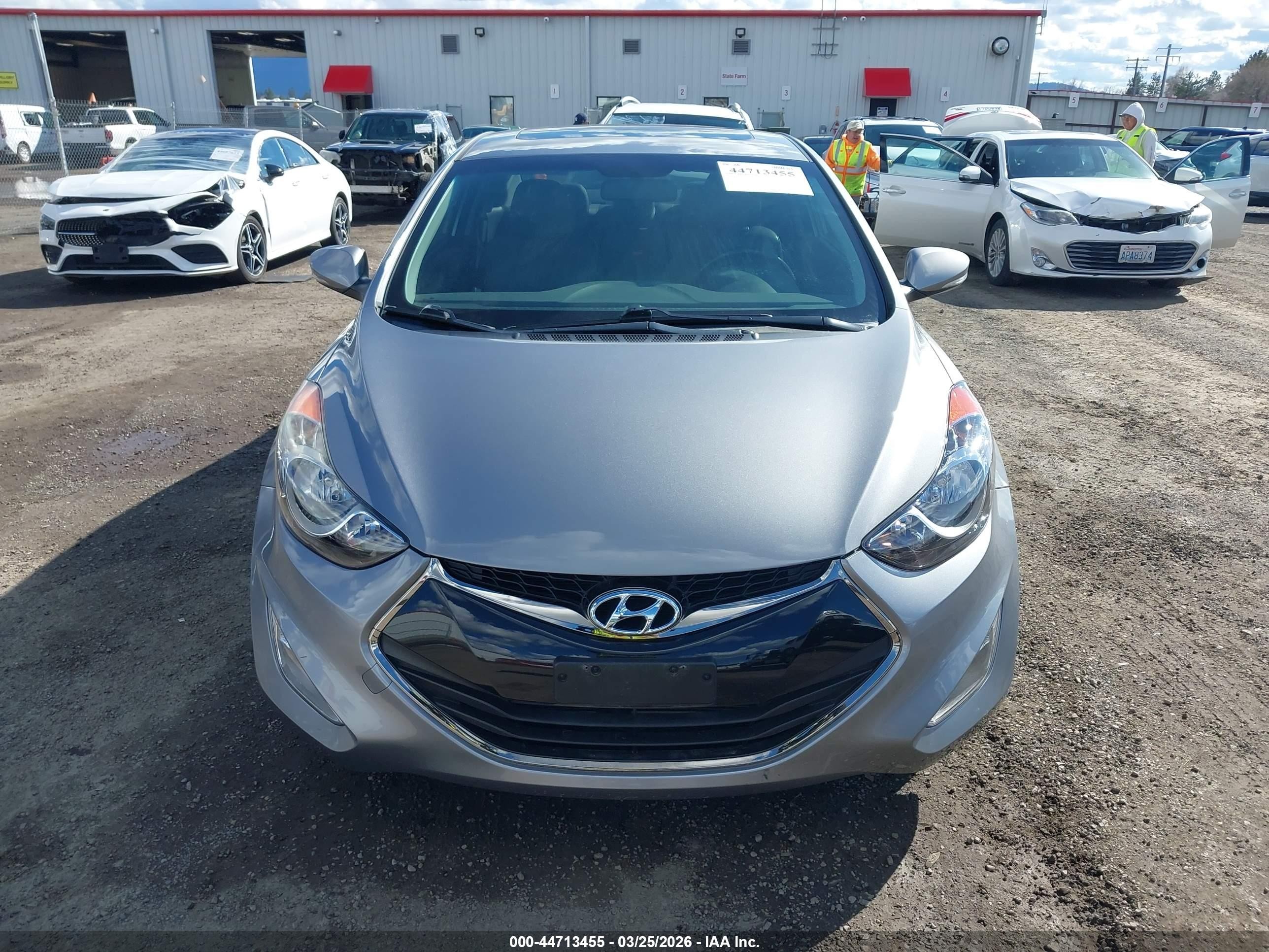 2013 Hyundai Elantra Se Gray vin: KMHDH6AE5DU005373