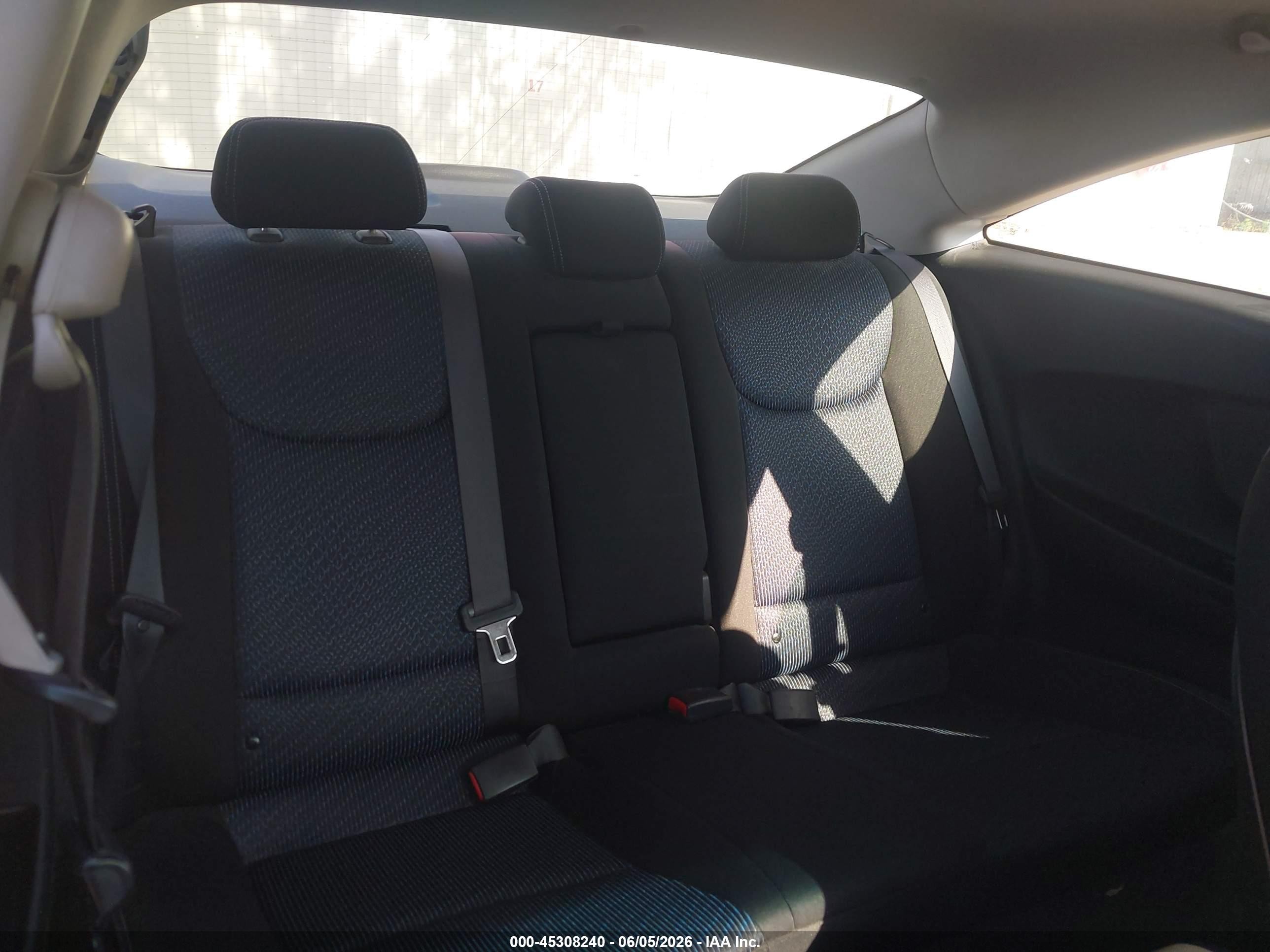 2013 Hyundai Elantra Gs Silver vin: KMHDH6AE7DU000286