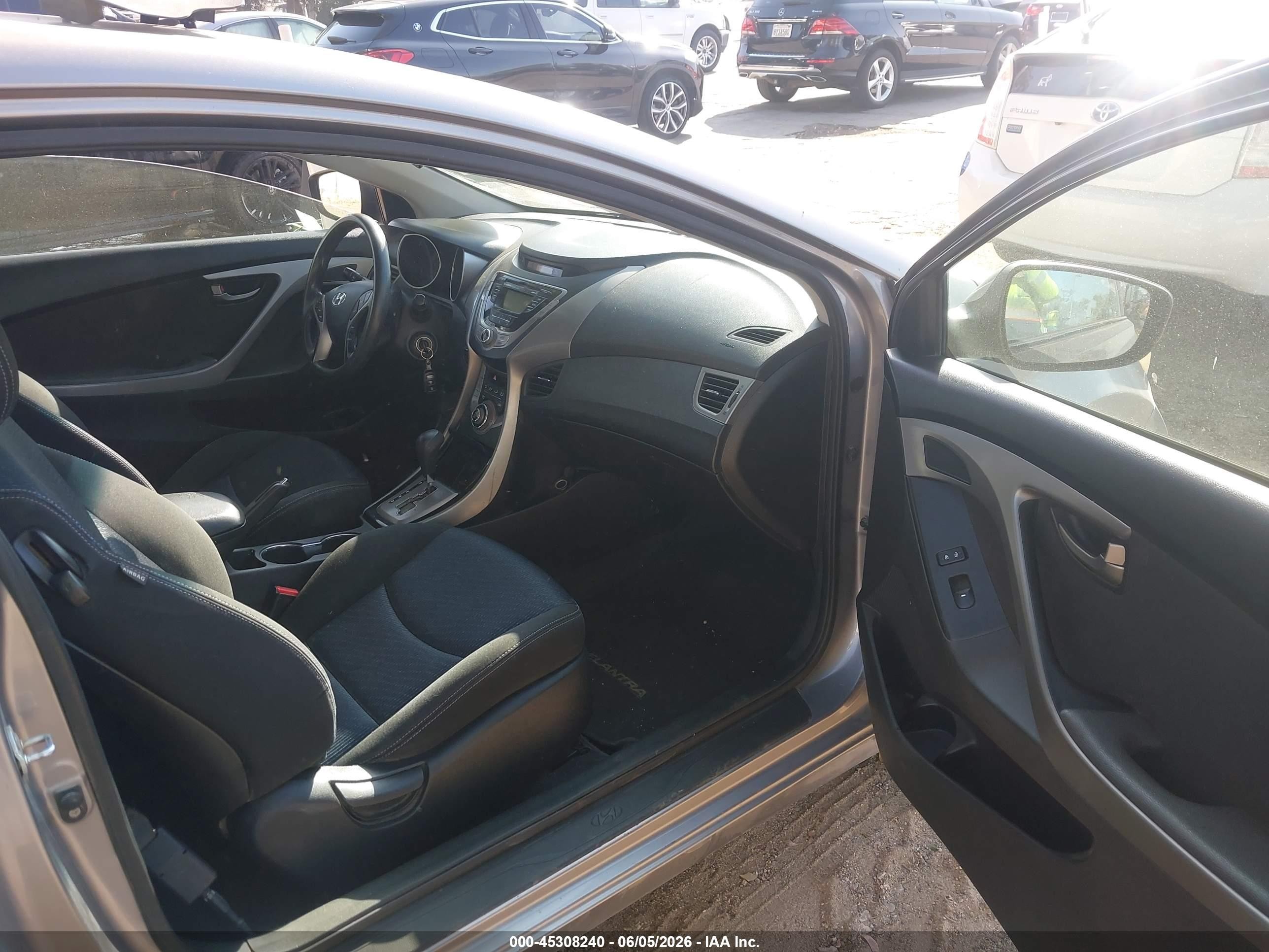 2013 Hyundai Elantra Gs Silver vin: KMHDH6AE7DU000286