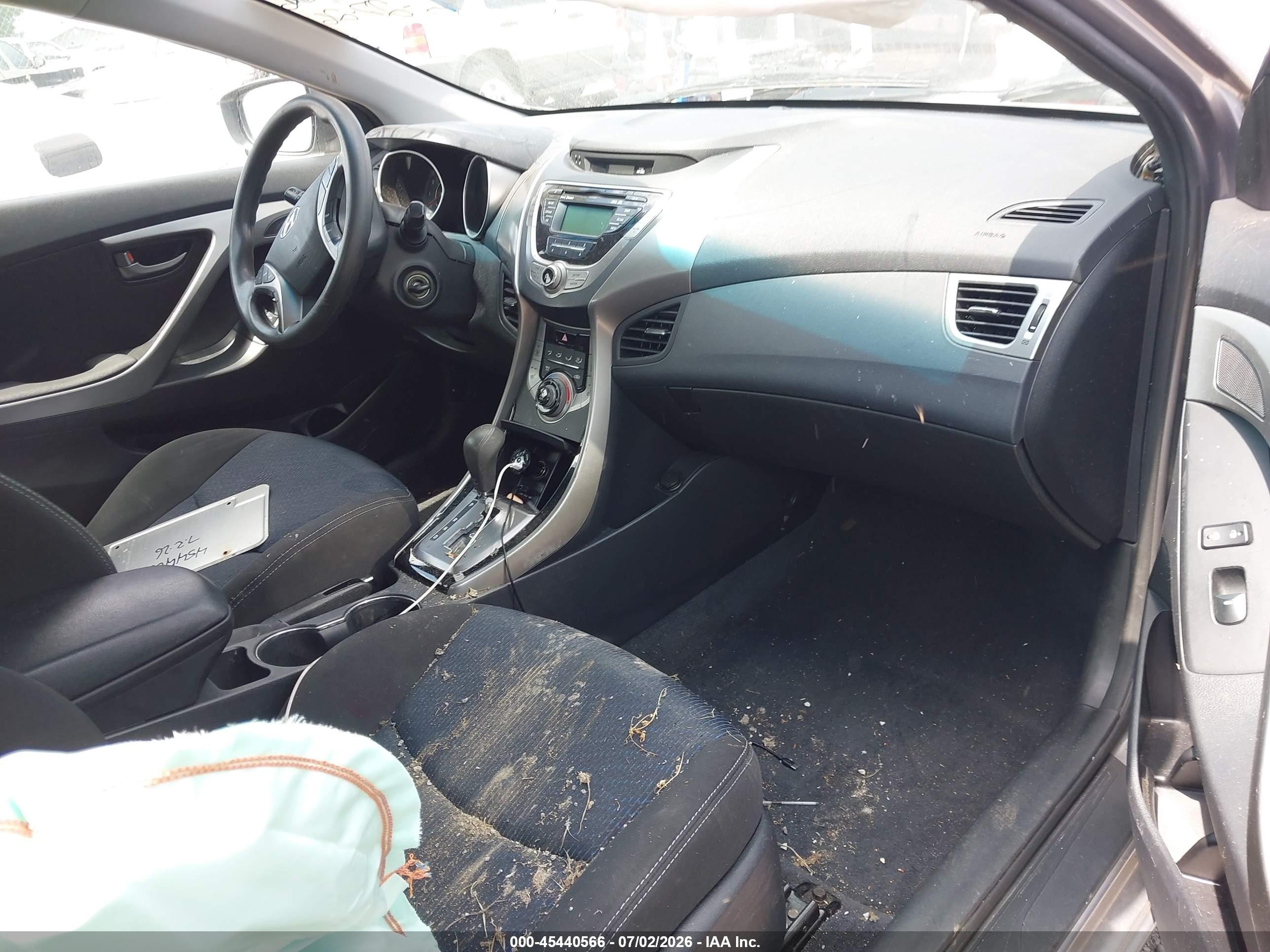 2013 Hyundai Elantra Gs Silver vin: KMHDH6AE7DU009392