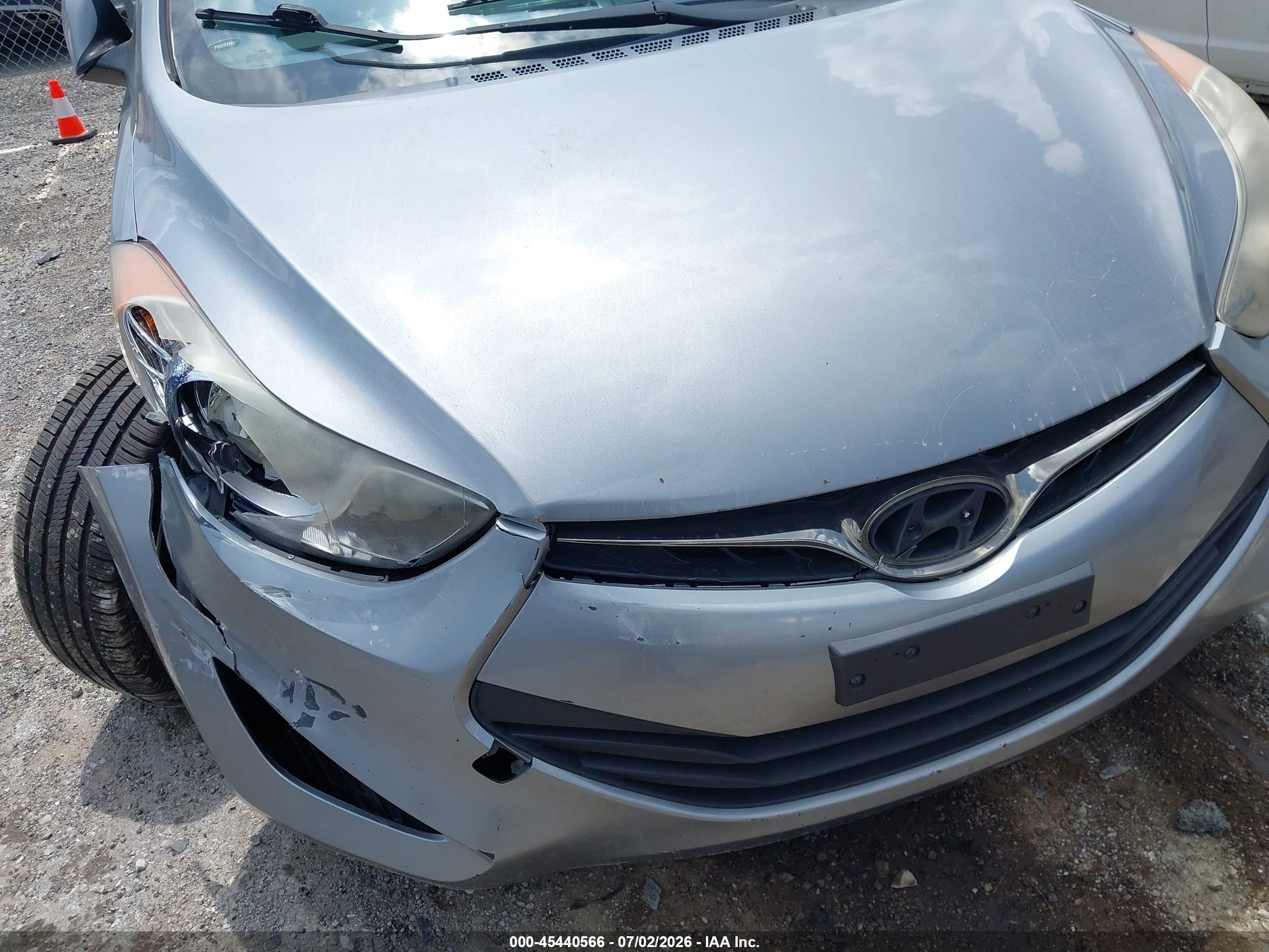 2013 Hyundai Elantra Gs Silver vin: KMHDH6AE7DU009392