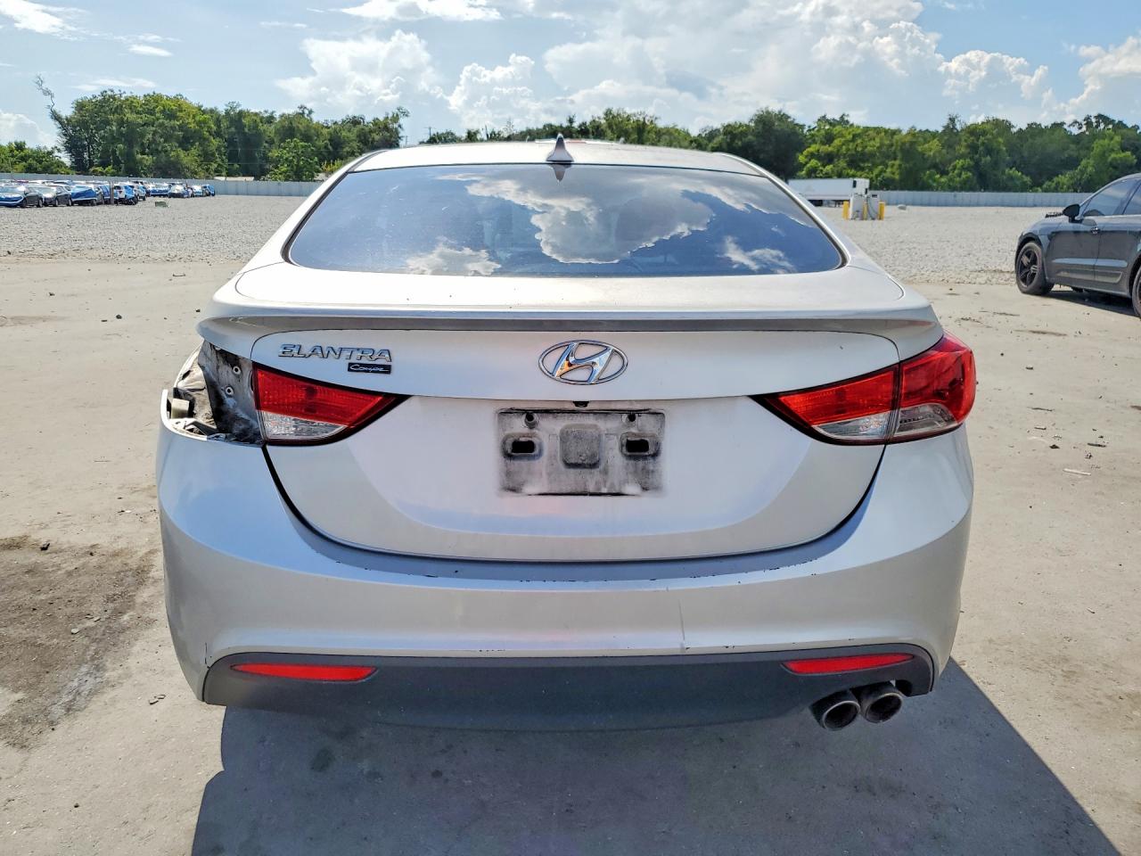 2013 Hyundai Elantra Coupe Se Silver vin: KMHDH6AE7DU012308