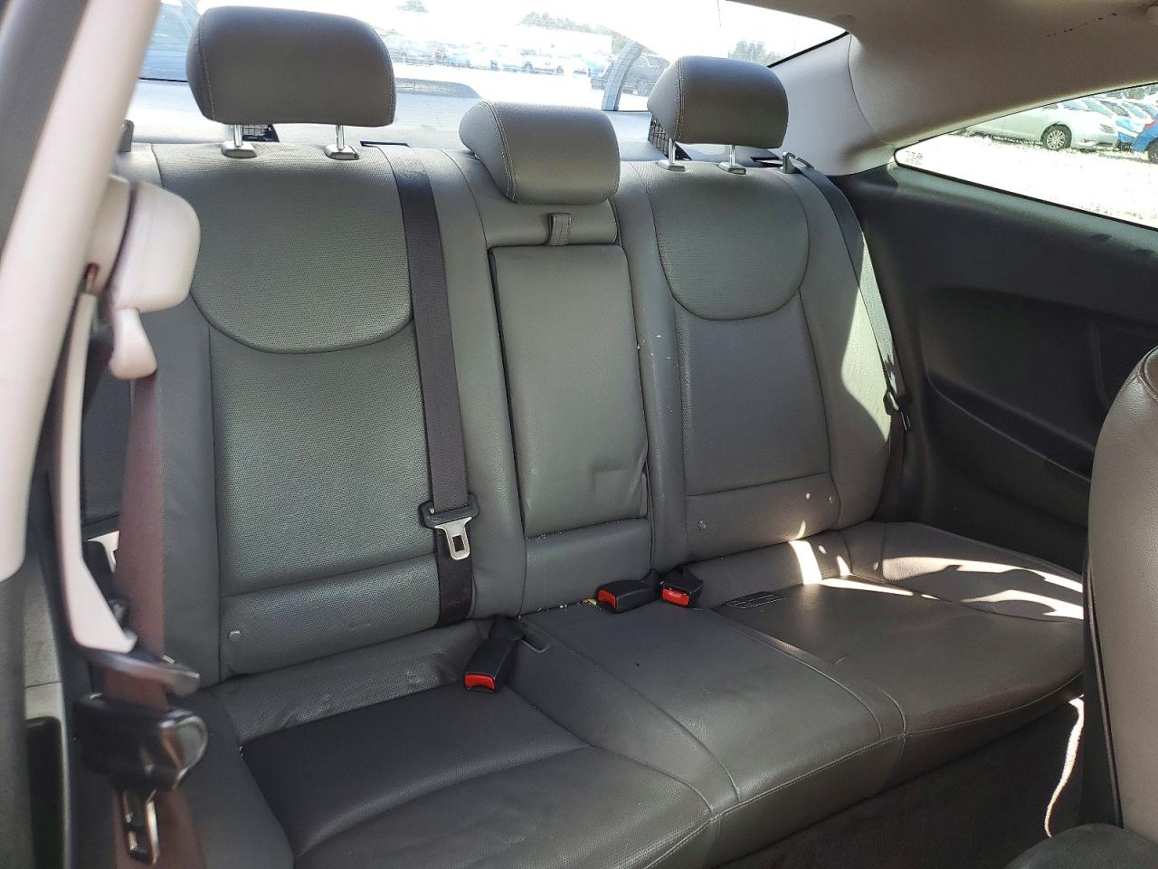 2013 Hyundai Elantra Coupe Se Silver vin: KMHDH6AE7DU012308