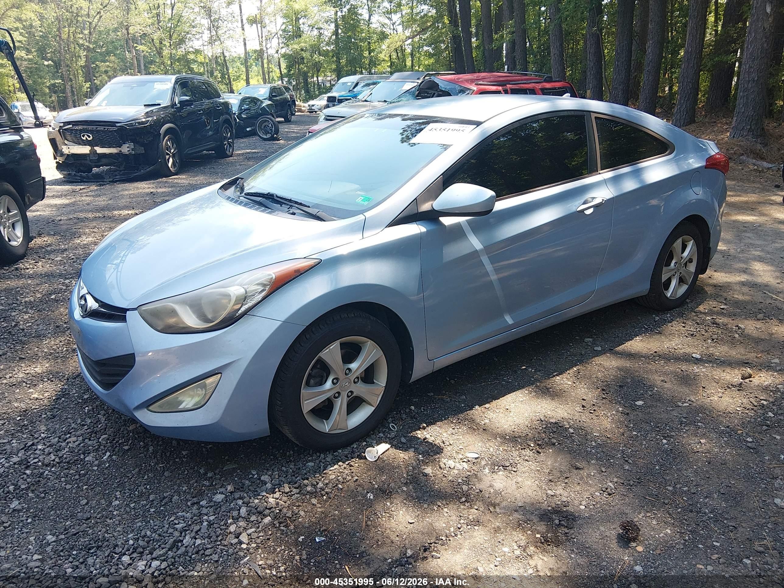 2013 Hyundai Elantra Gs Blue vin: KMHDH6AE7DU014219