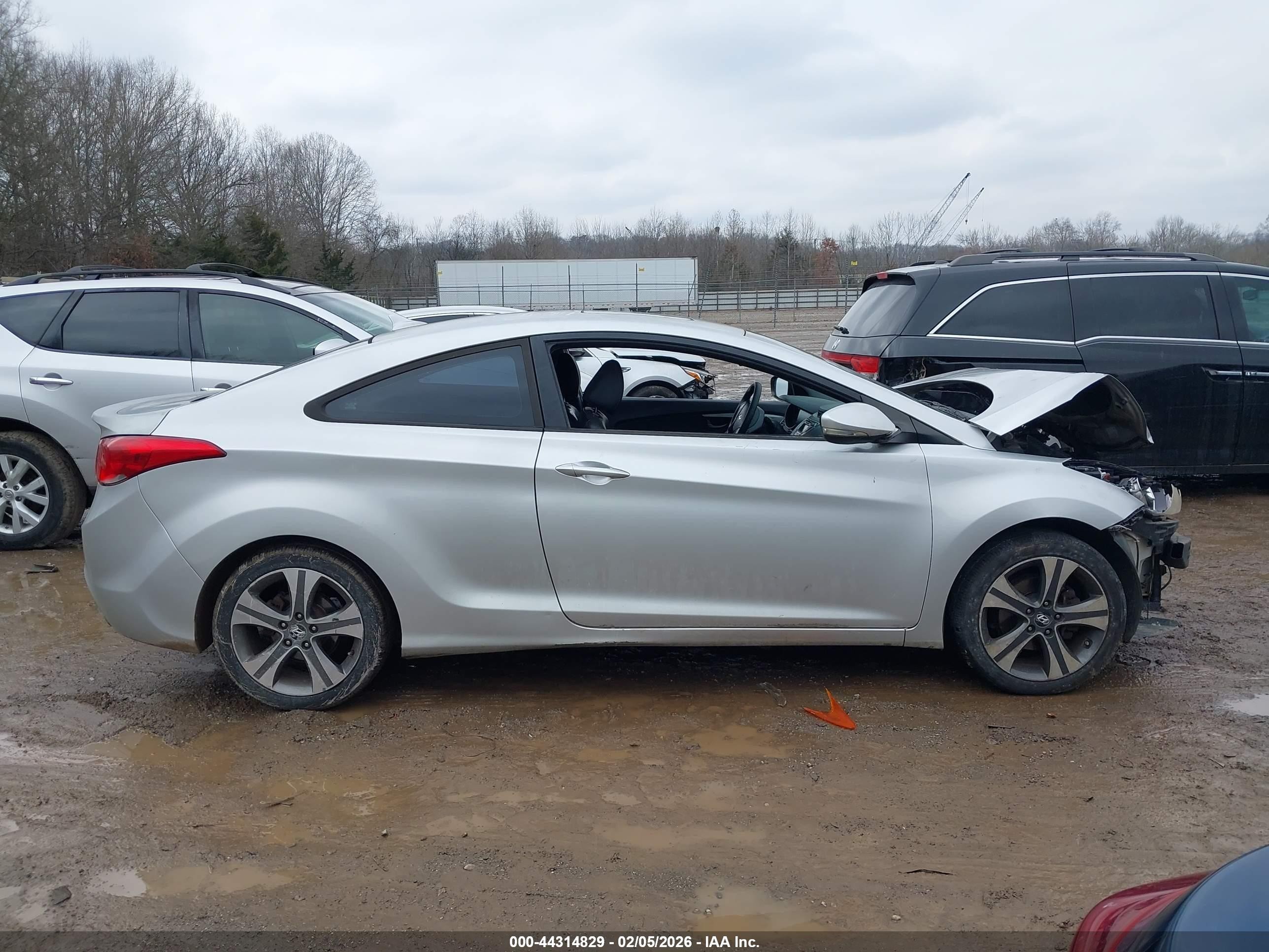 2013 Hyundai Elantra Se Silver vin: KMHDH6AE8DU006999
