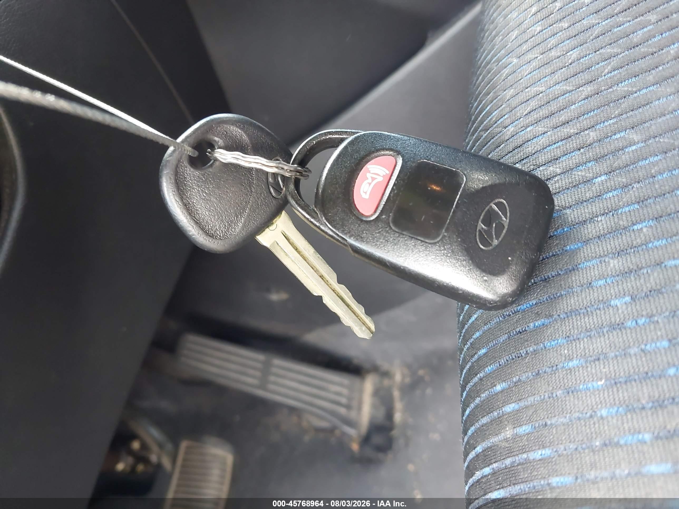 2013 Hyundai Elantra Gs Silver vin: KMHDH6AE8DU009255