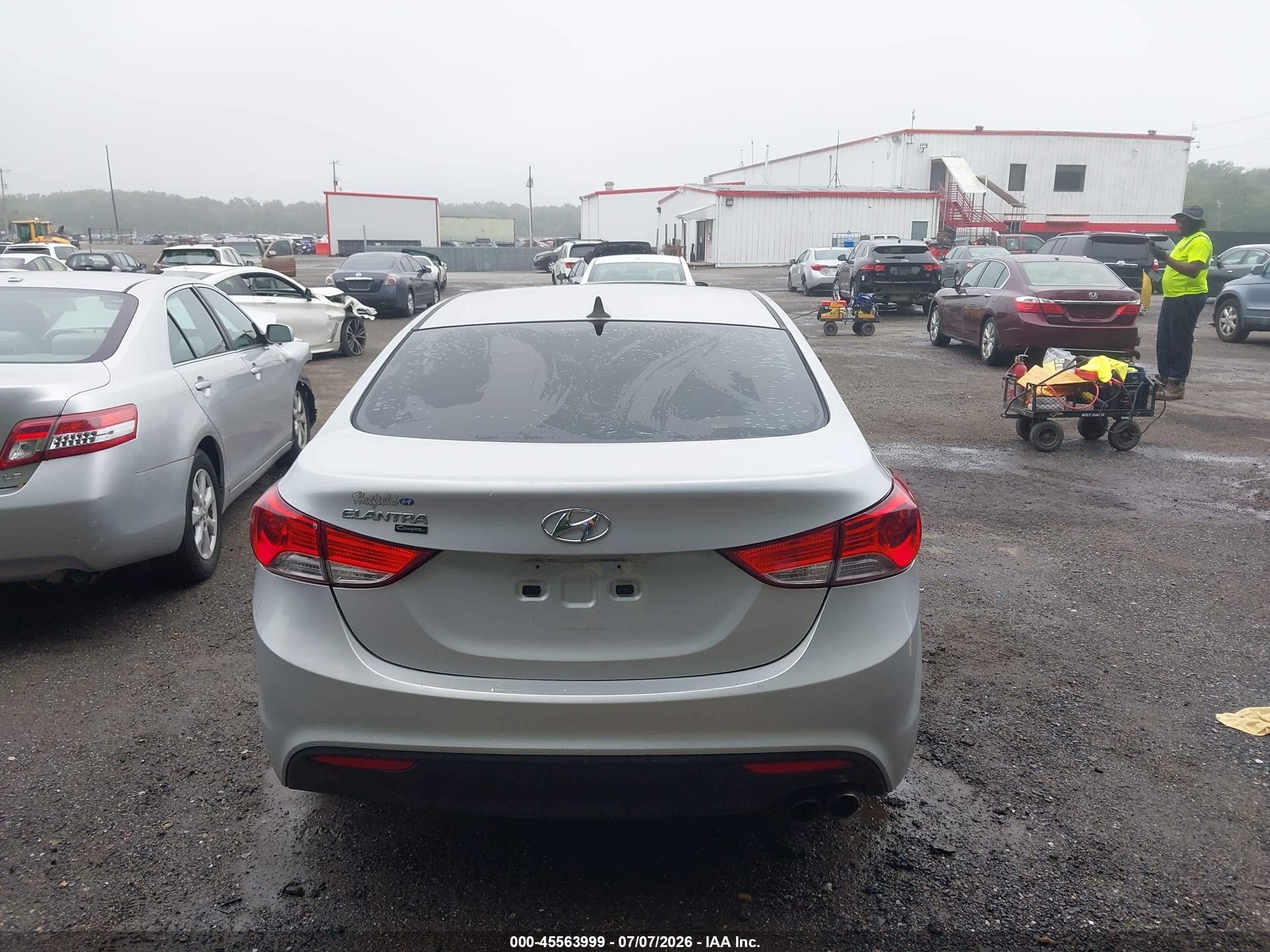 2013 Hyundai Elantra Gs Silver vin: KMHDH6AE8DU013046