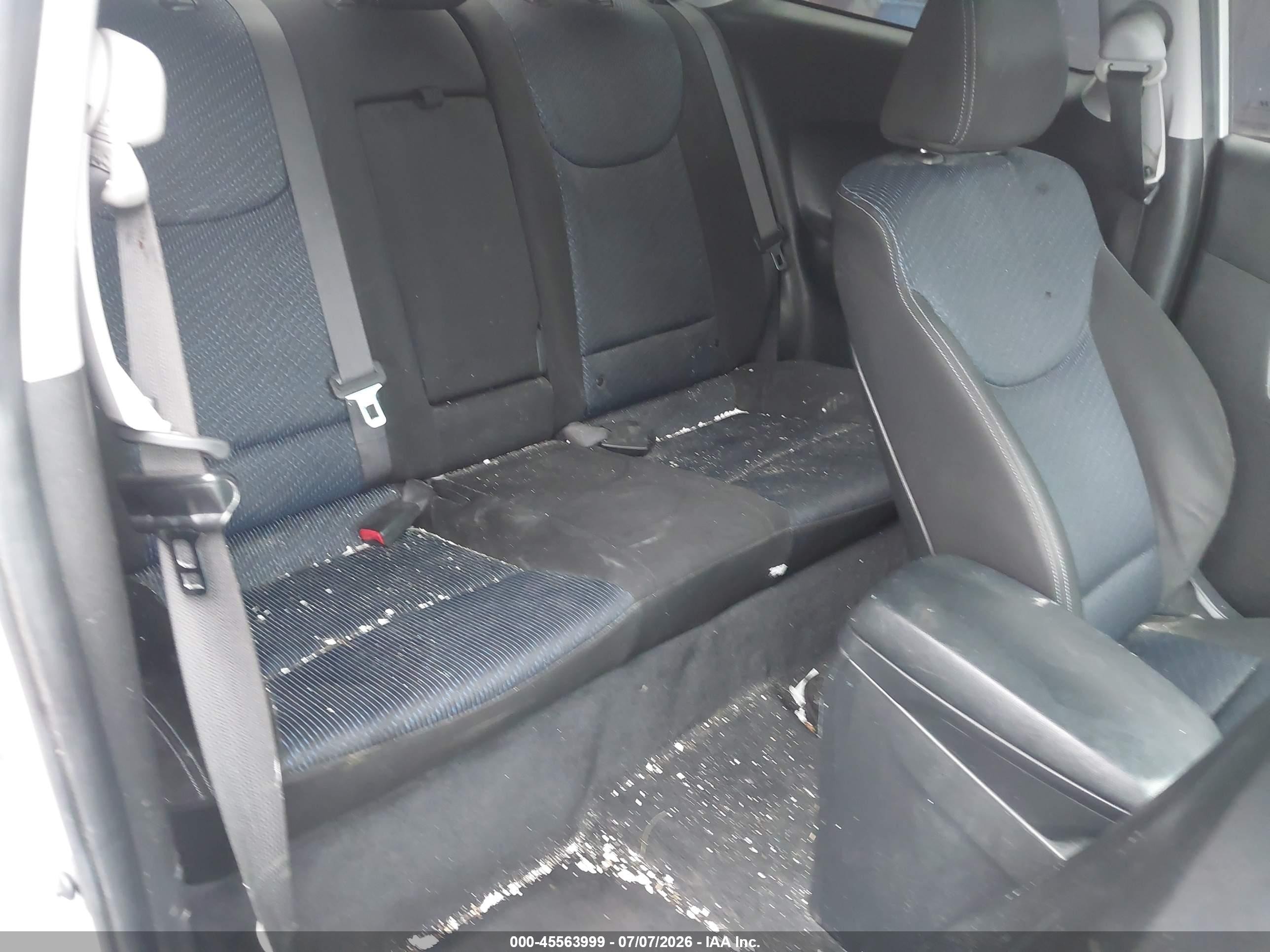 2013 Hyundai Elantra Gs Silver vin: KMHDH6AE8DU013046