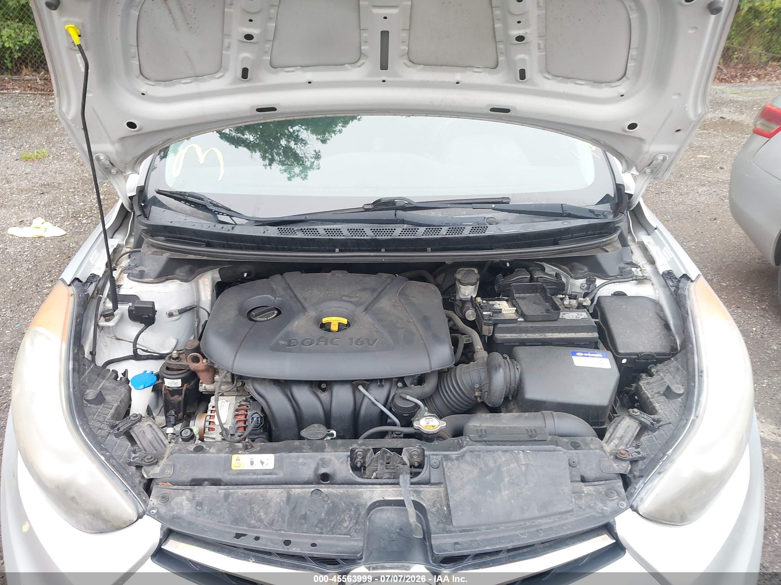 2013 Hyundai Elantra Gs Silver vin: KMHDH6AE8DU013046