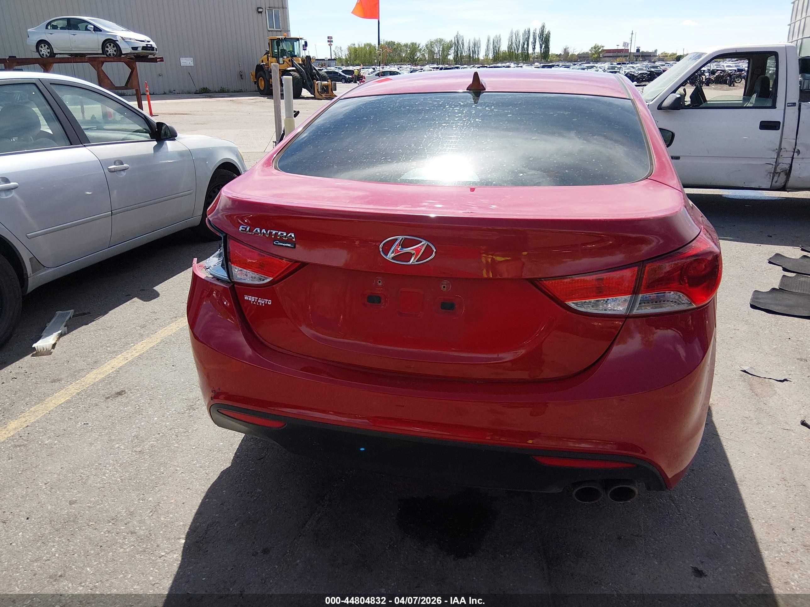 2013 Hyundai Elantra Gs Red vin: KMHDH6AE8DU013628
