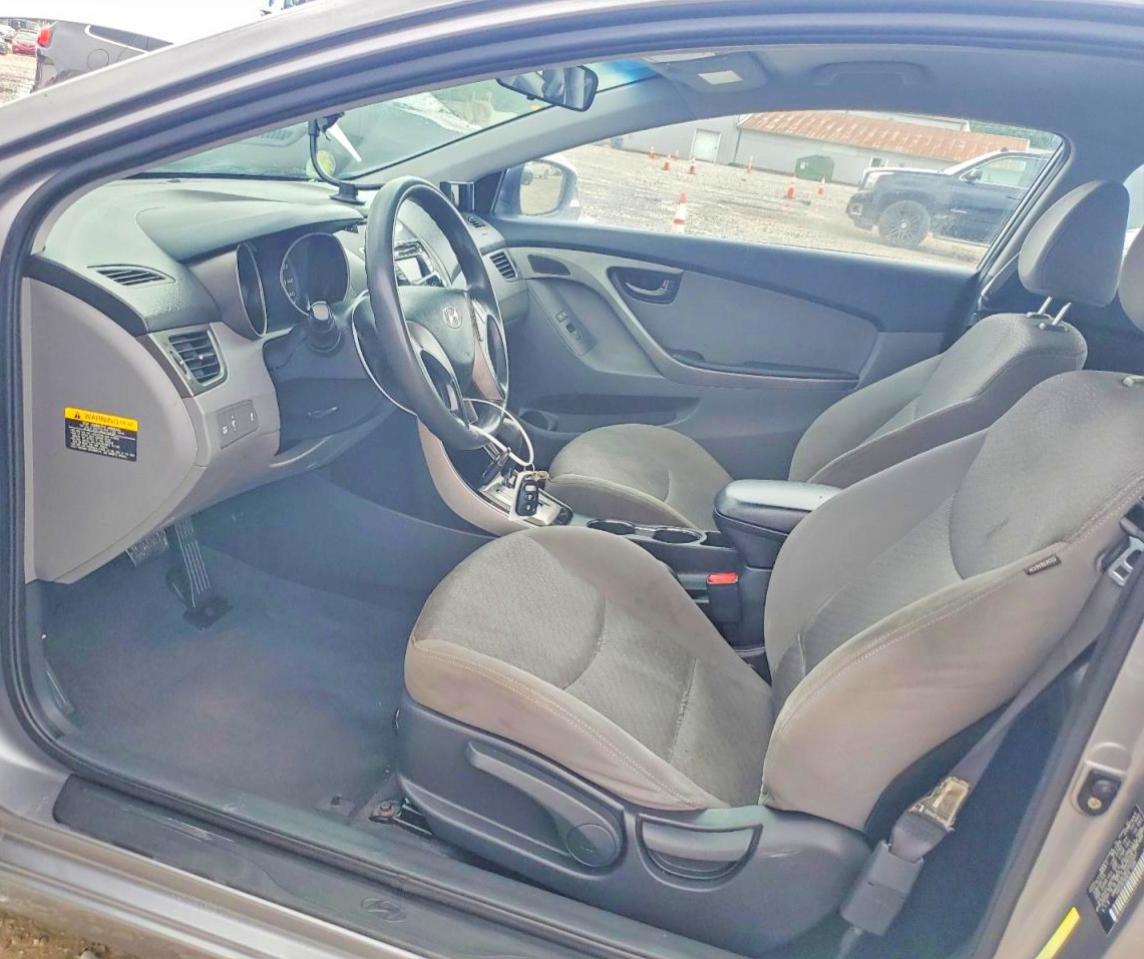 2013 Hyundai Elantra Coupe Gs Серебряный vin: KMHDH6AE8DU022507