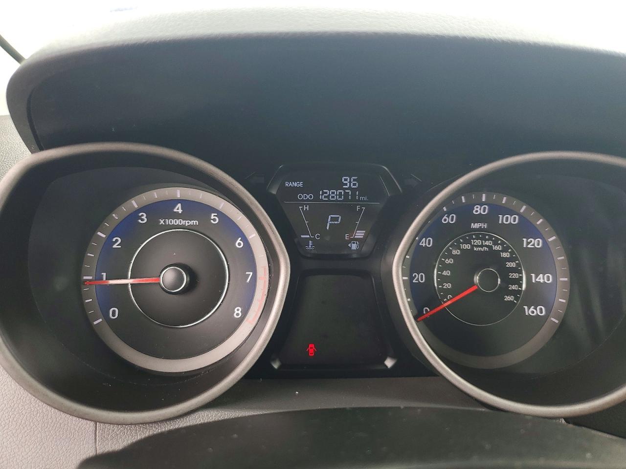 2013 Hyundai Elantra Coupe Gs Серебряный vin: KMHDH6AE8DU022507